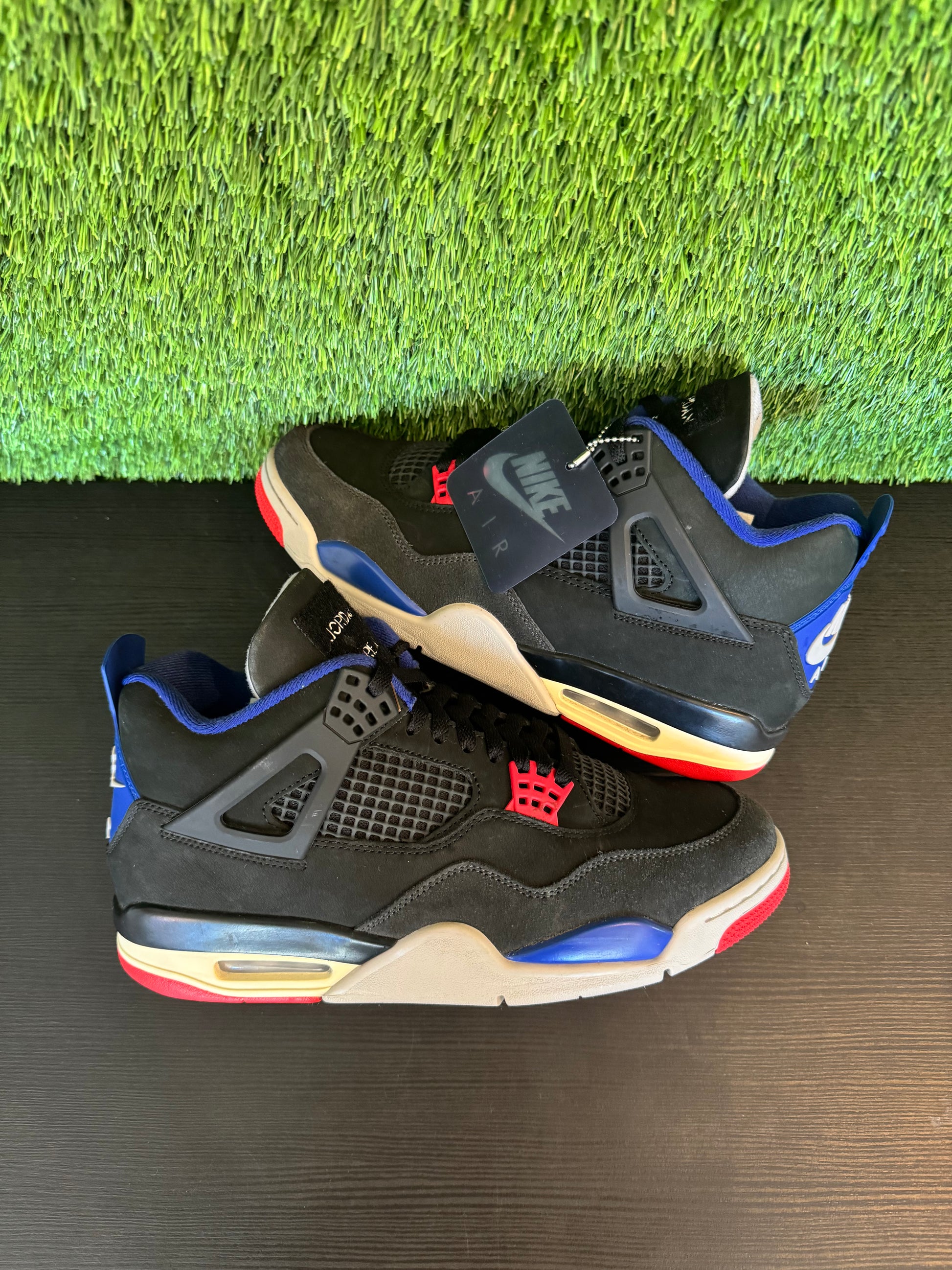 Jordan 4 retro Rare Air  (White lettering)