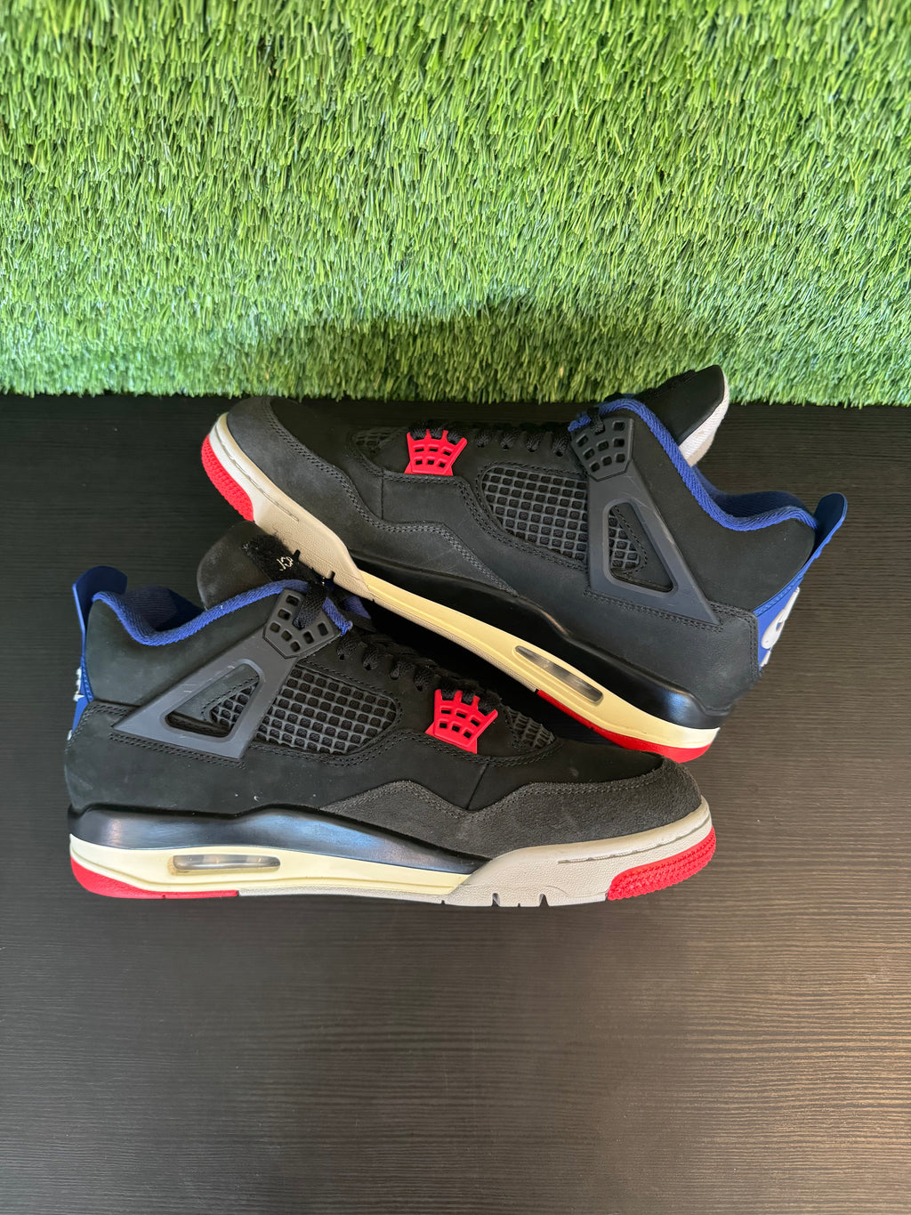 Jordan 4 retro Rare Air  (White lettering)