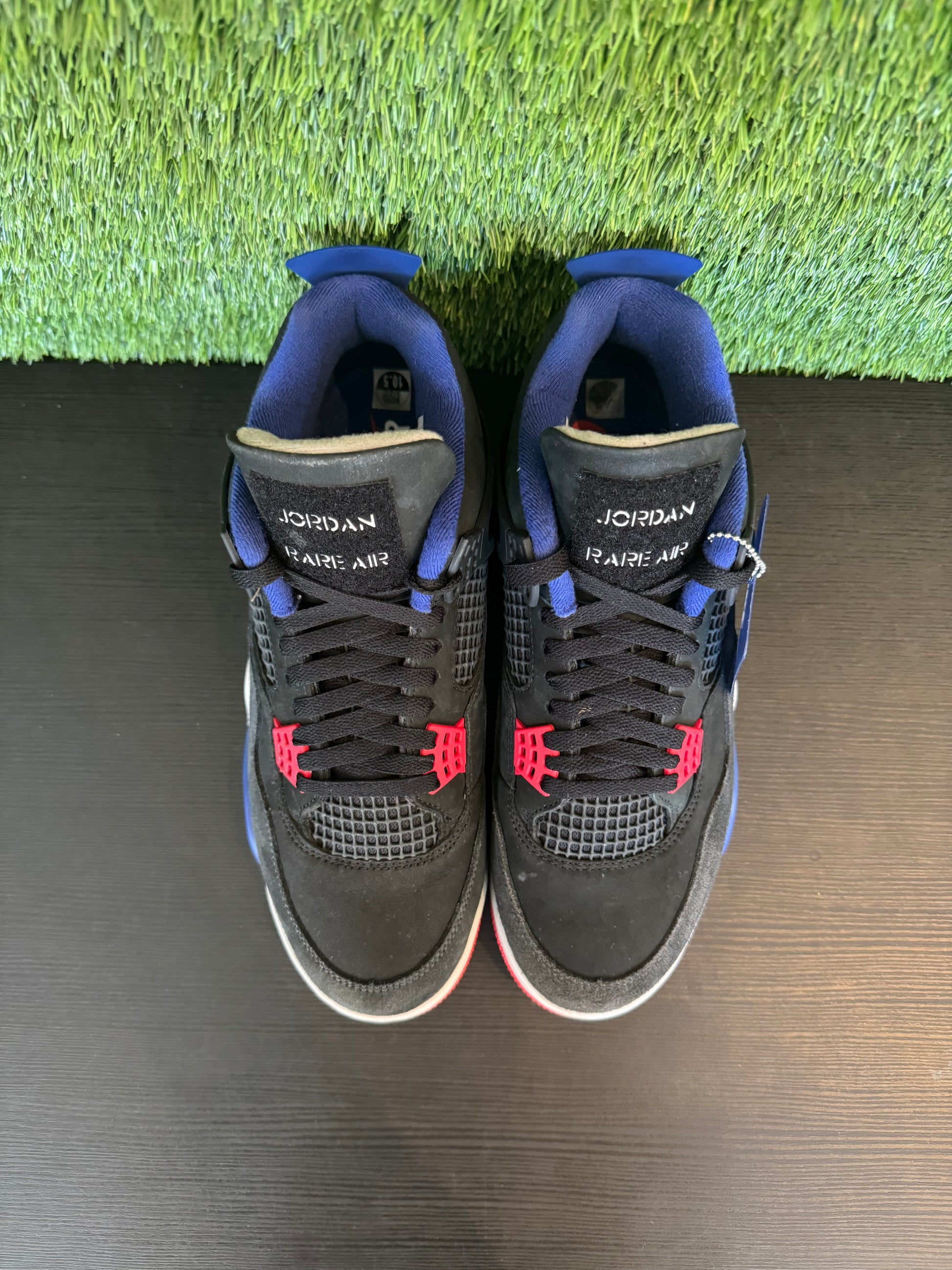 Jordan 4 retro Rare Air  (White lettering)