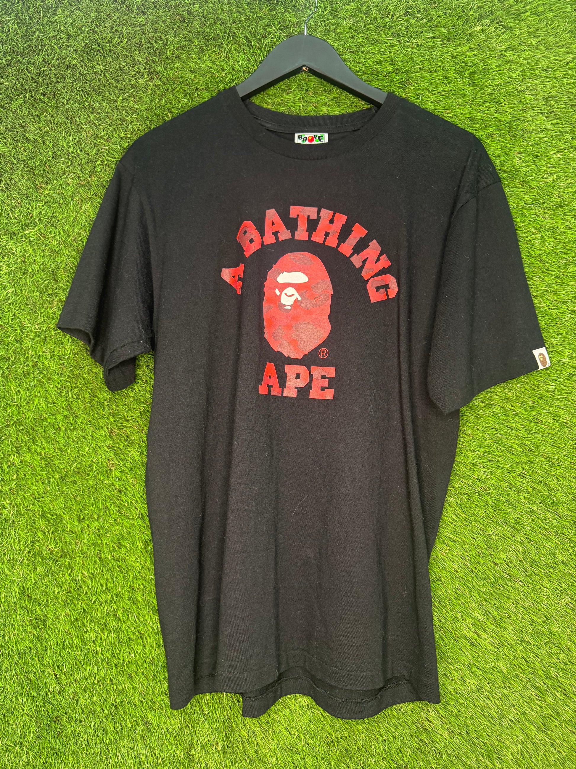 bape bathing ape red/black tee