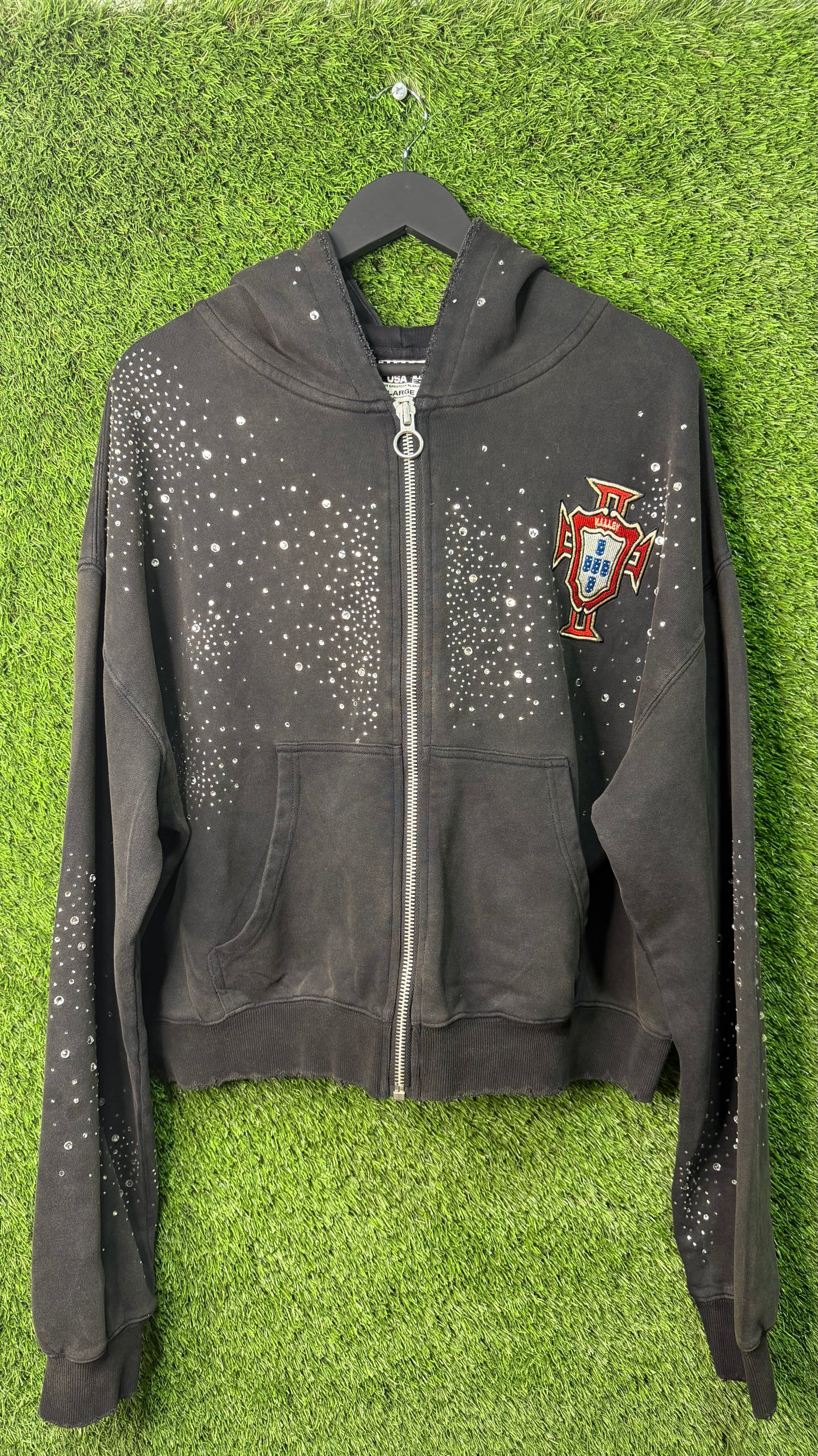 Vale Forever Pluto Custered Zip-up Black