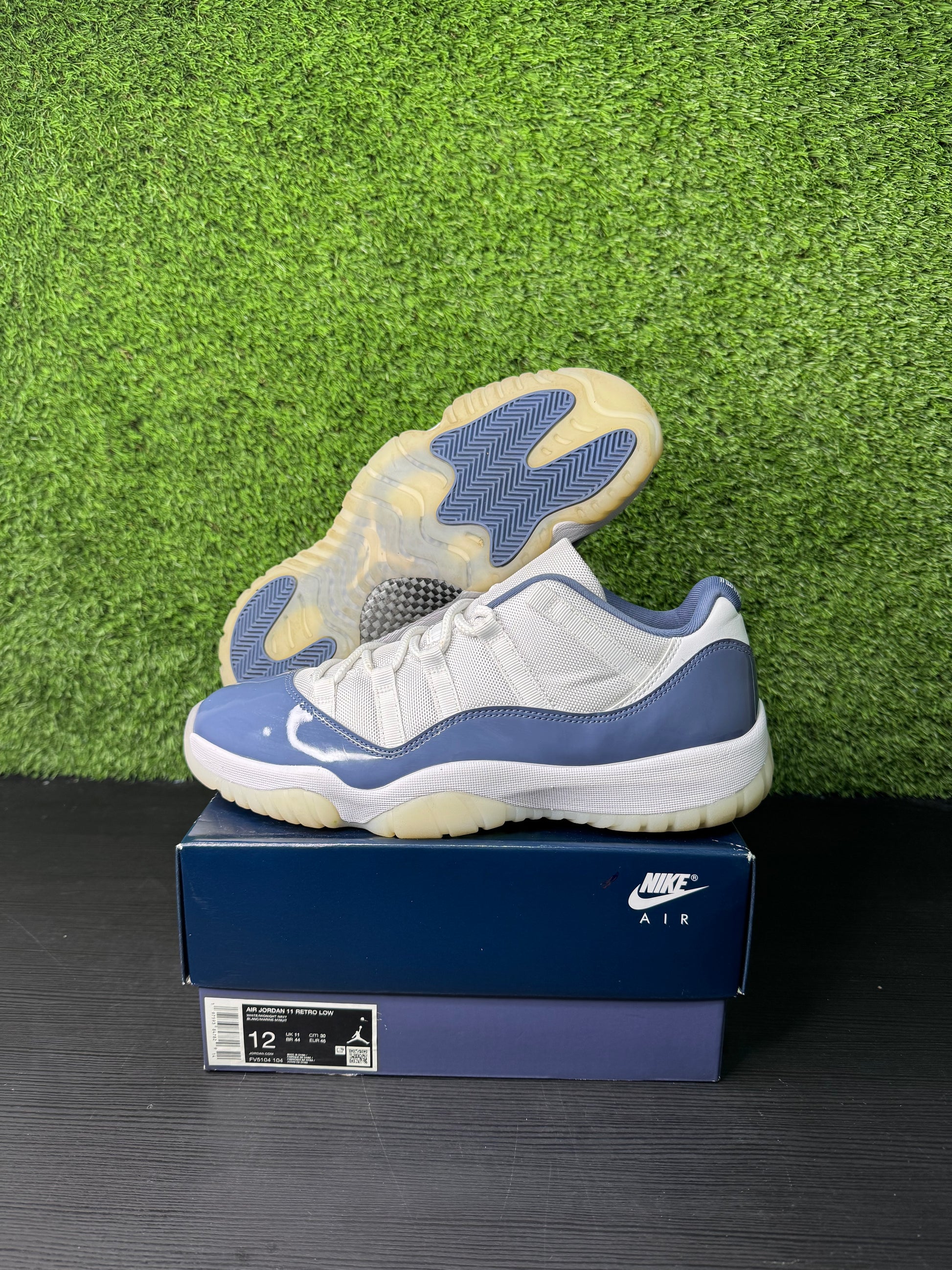 Jordan 11 Retro Low Diffused Blue