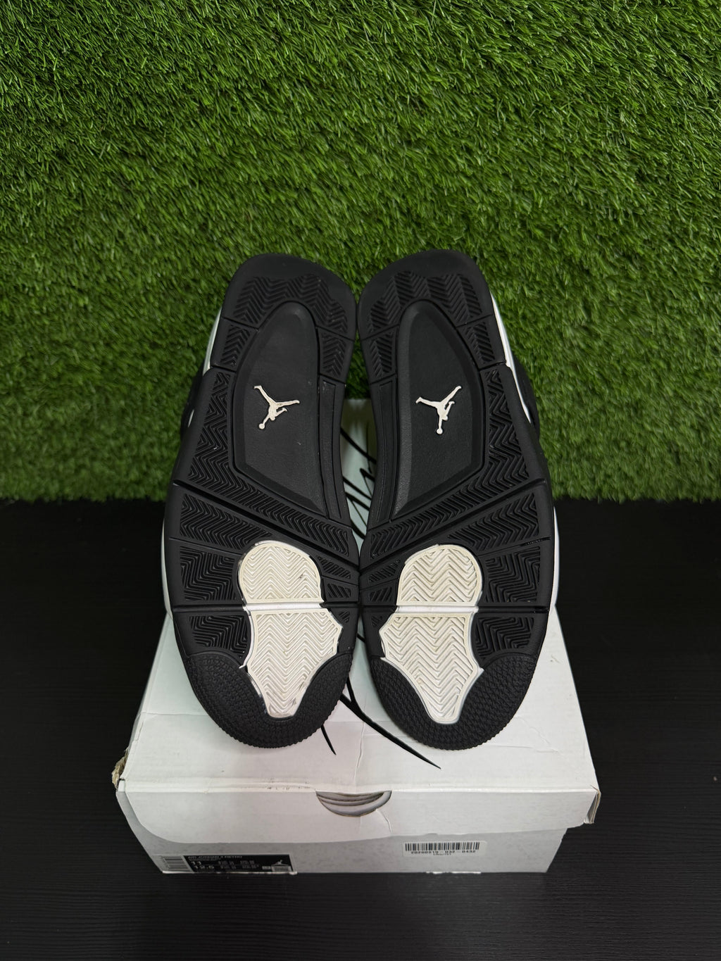 Jordan 4 Retro White Thunder