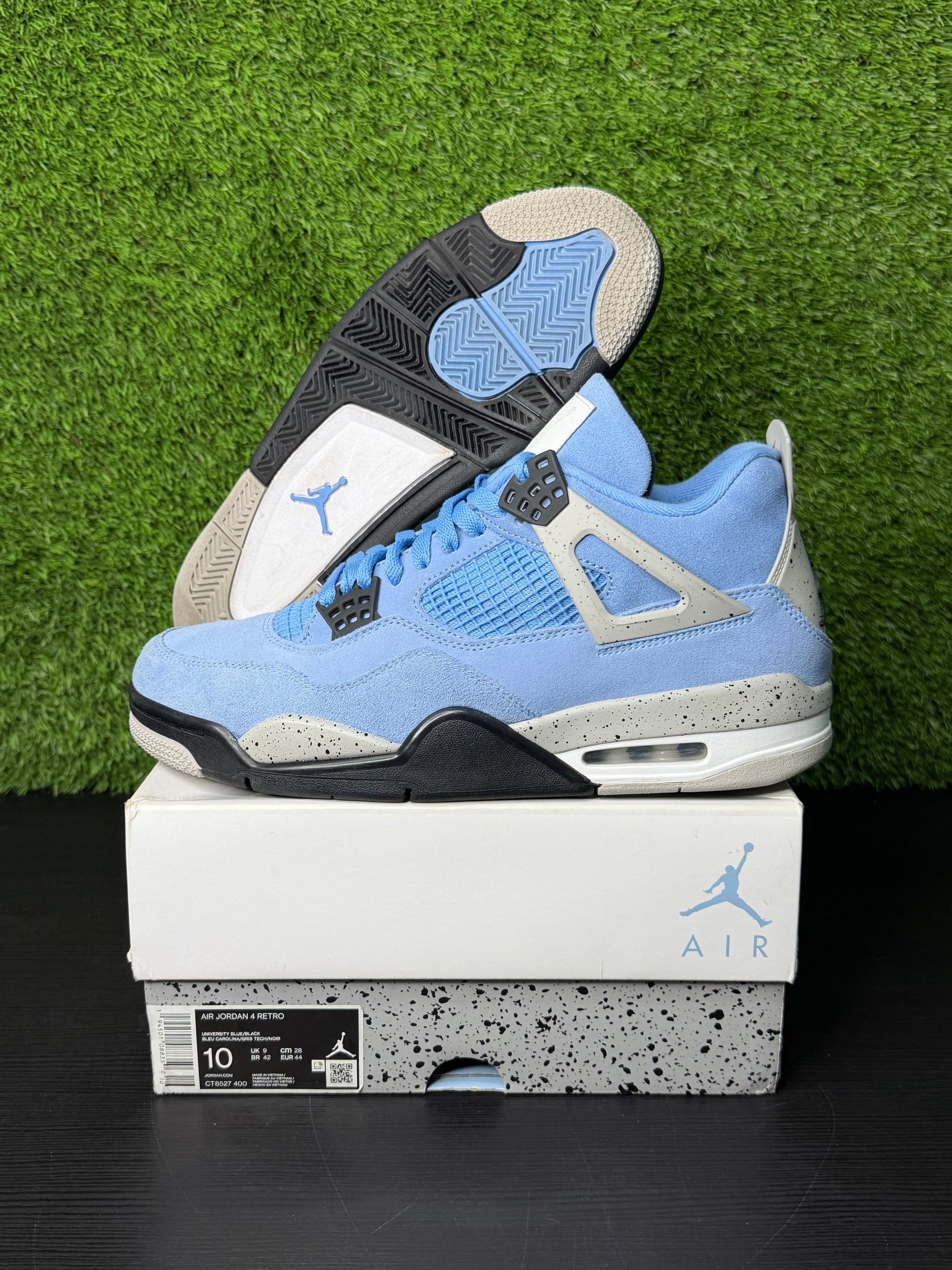 Jordan 4 Retro University Blue