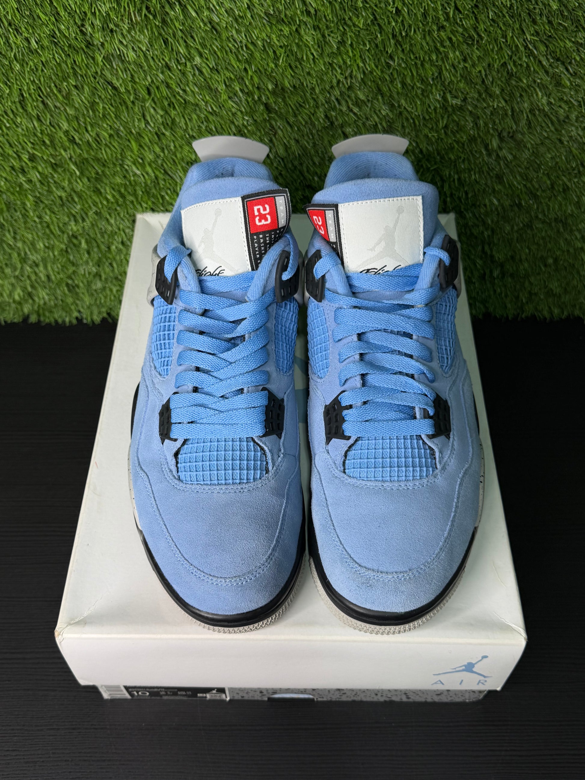 Jordan 4 Retro University Blue