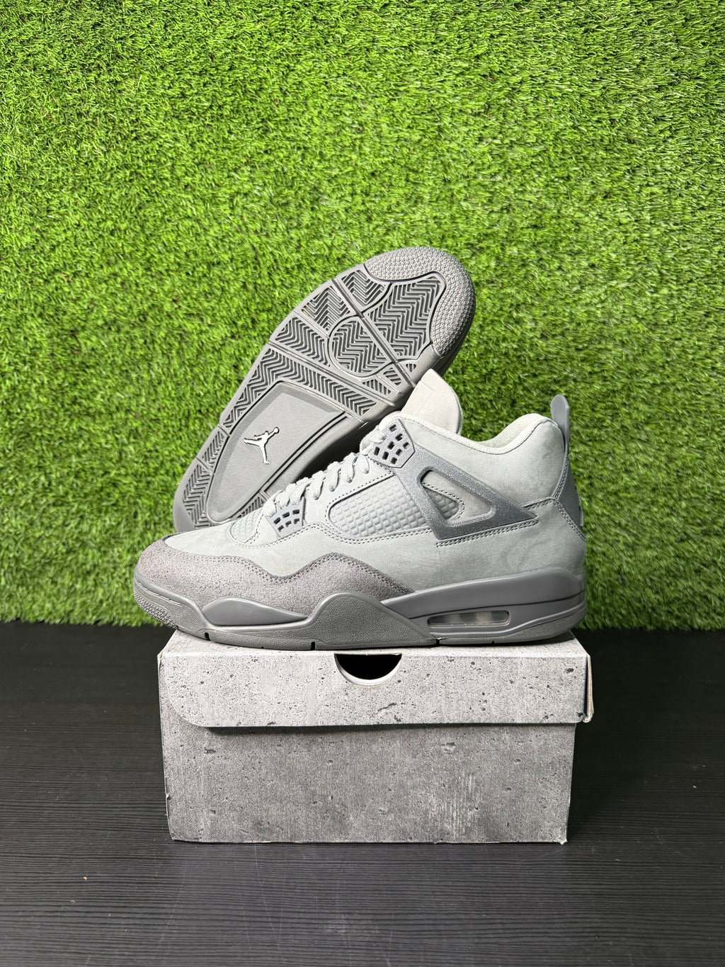 Jordan $ Retro SE Paris Olympic Wet Cement