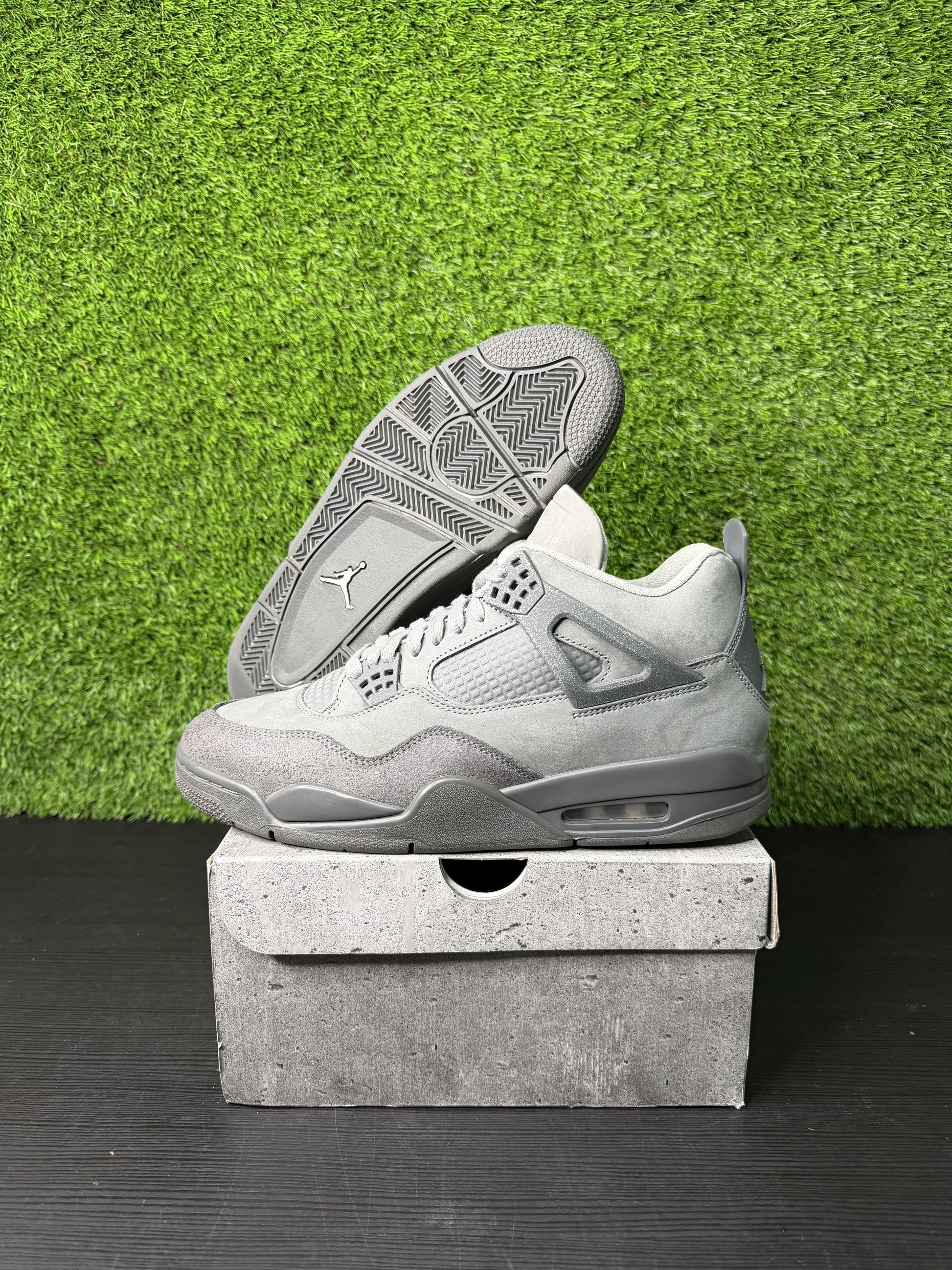 Jordan $ Retro SE Paris Olympic Wet Cement