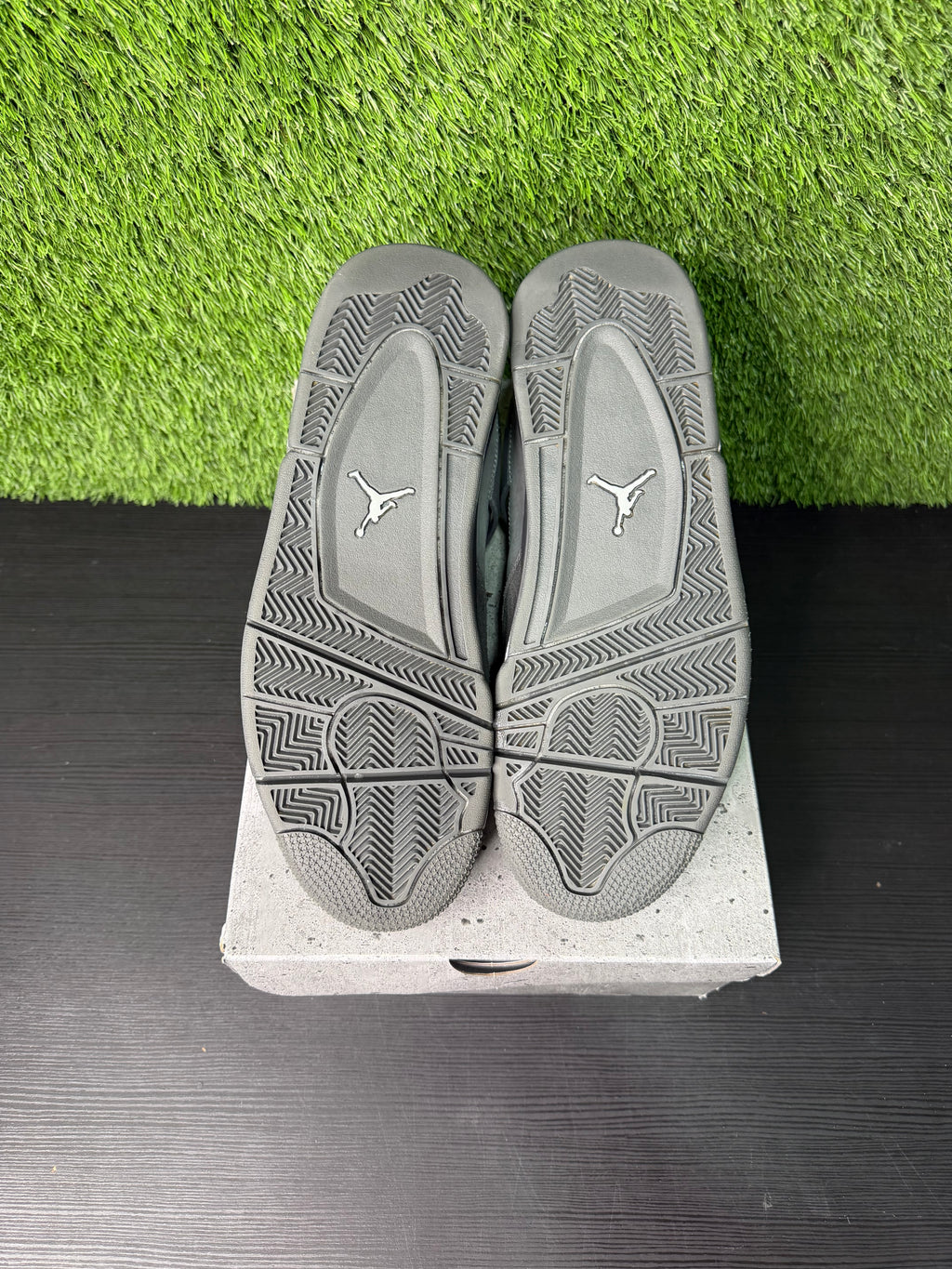 Jordan $ Retro SE Paris Olympic Wet Cement