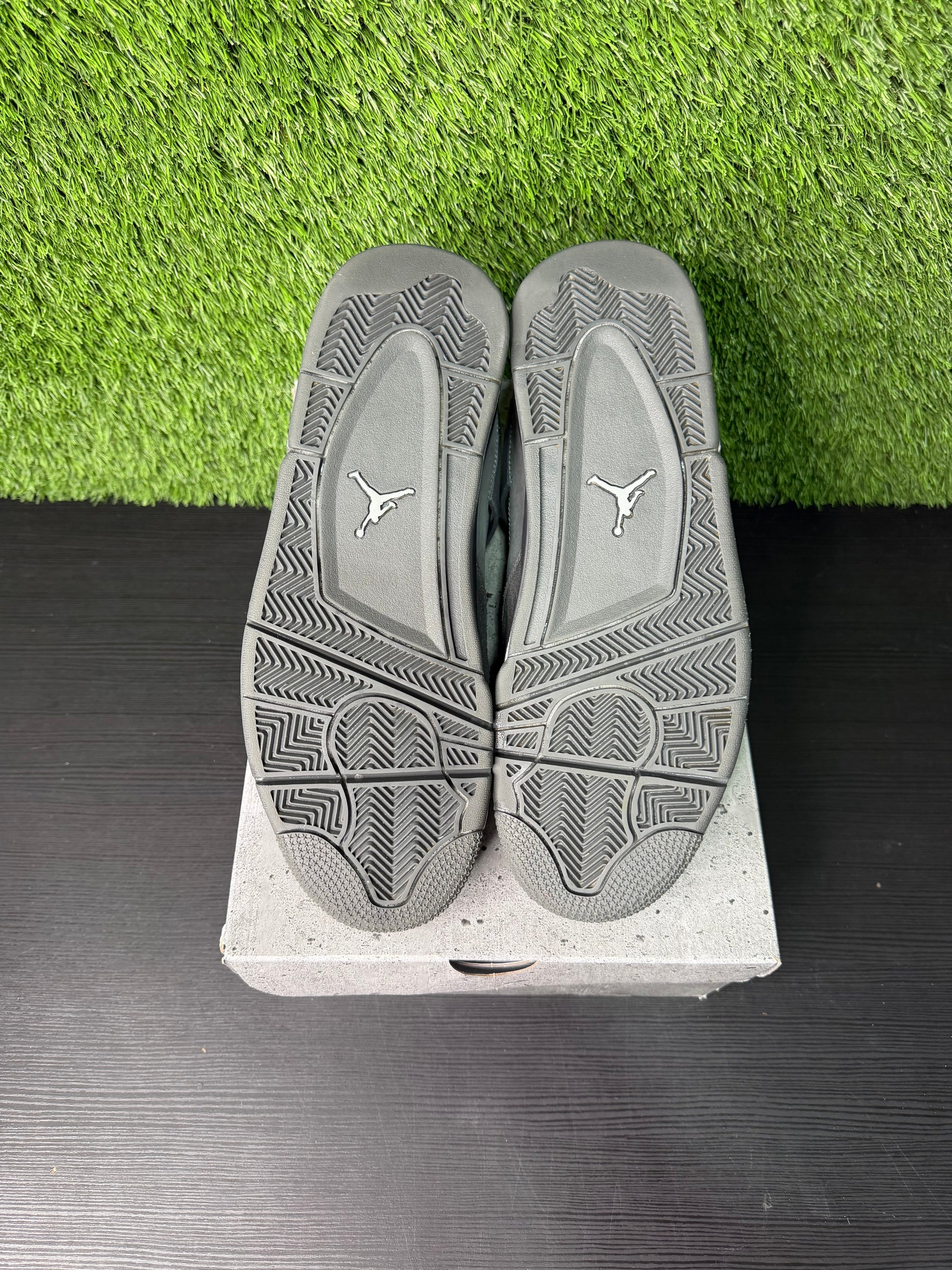 Jordan $ Retro SE Paris Olympic Wet Cement