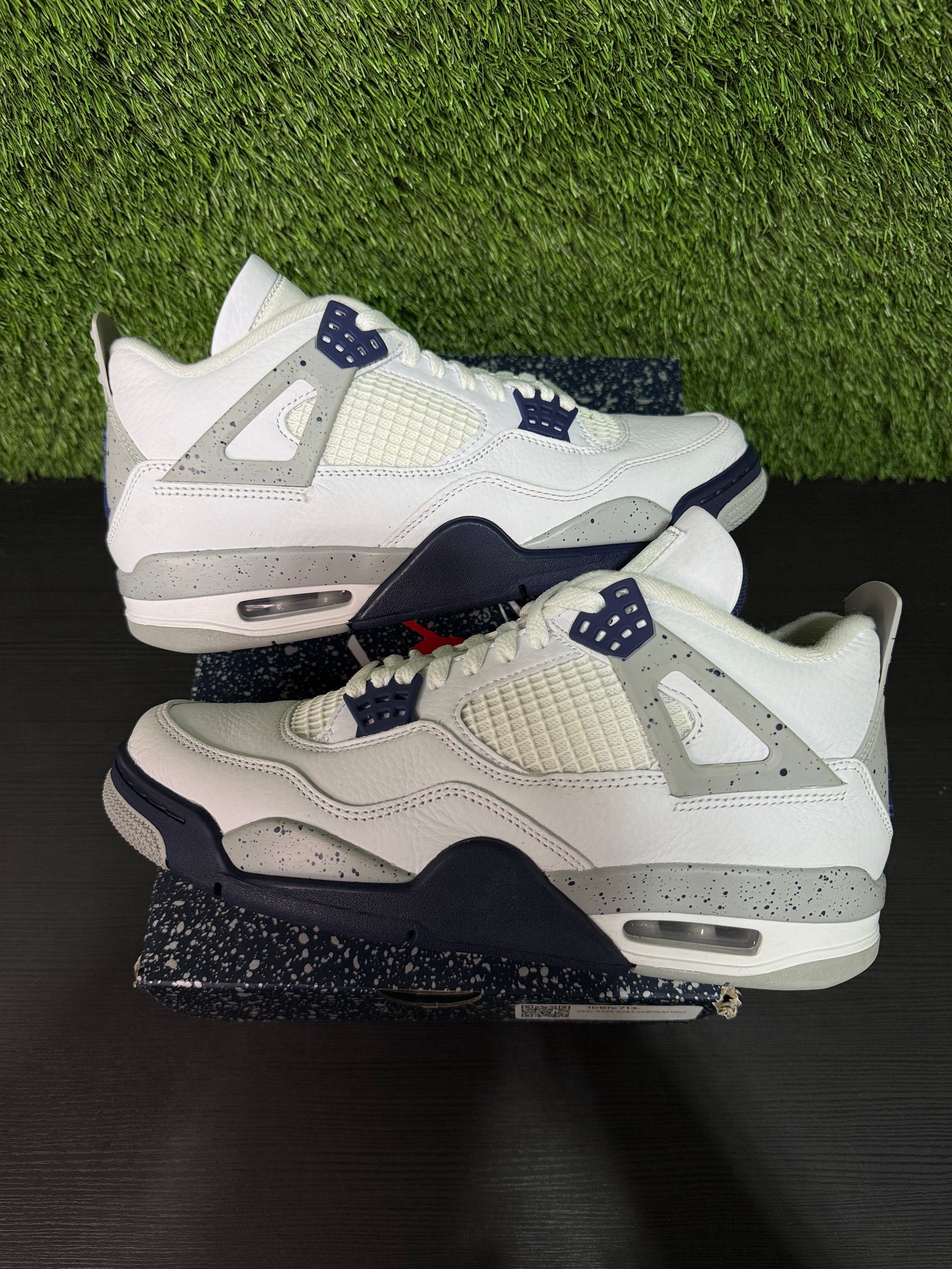 Jordan 4 Midnight Navy