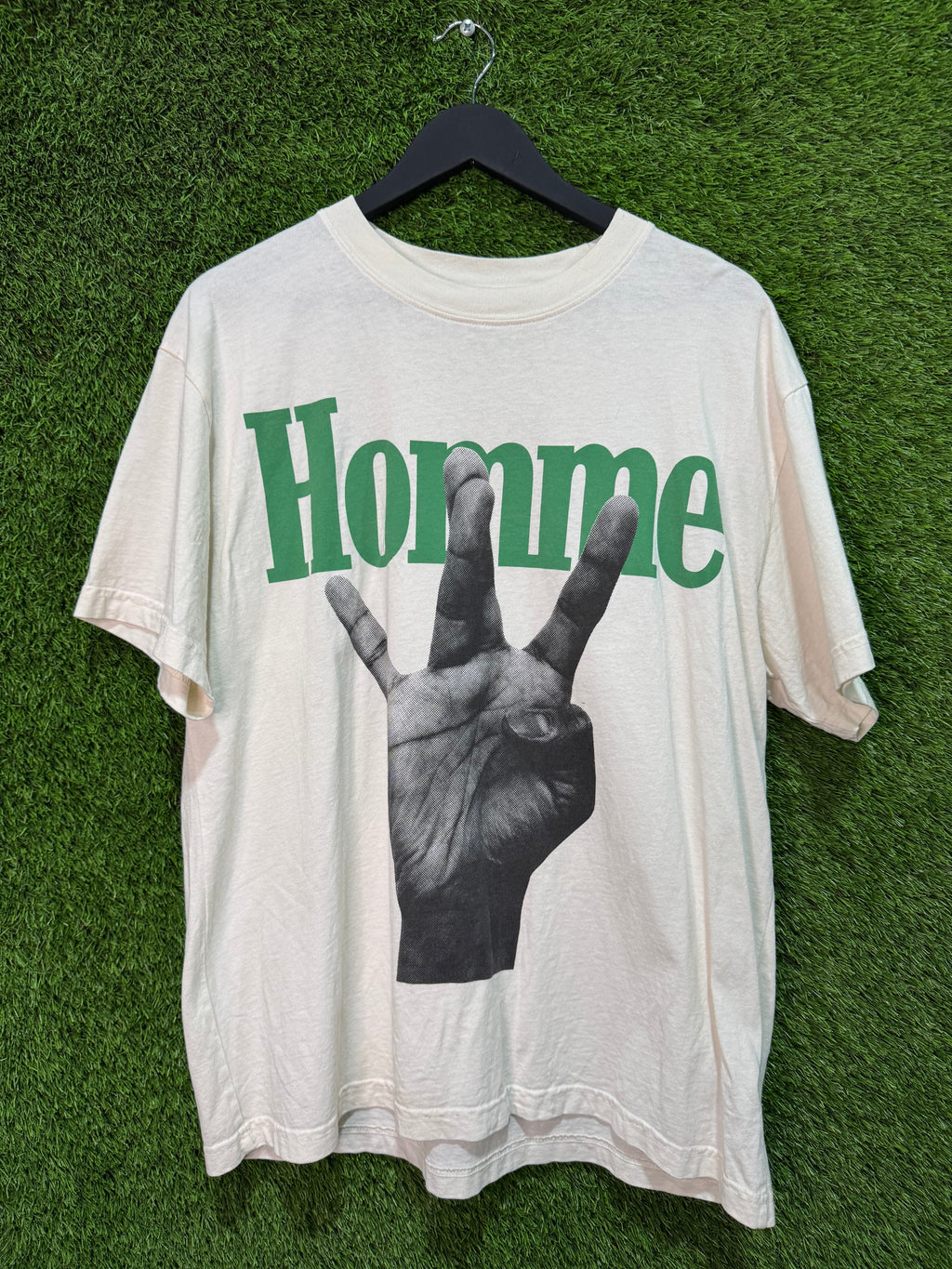 Homme Femme Twisted Fingers Tee