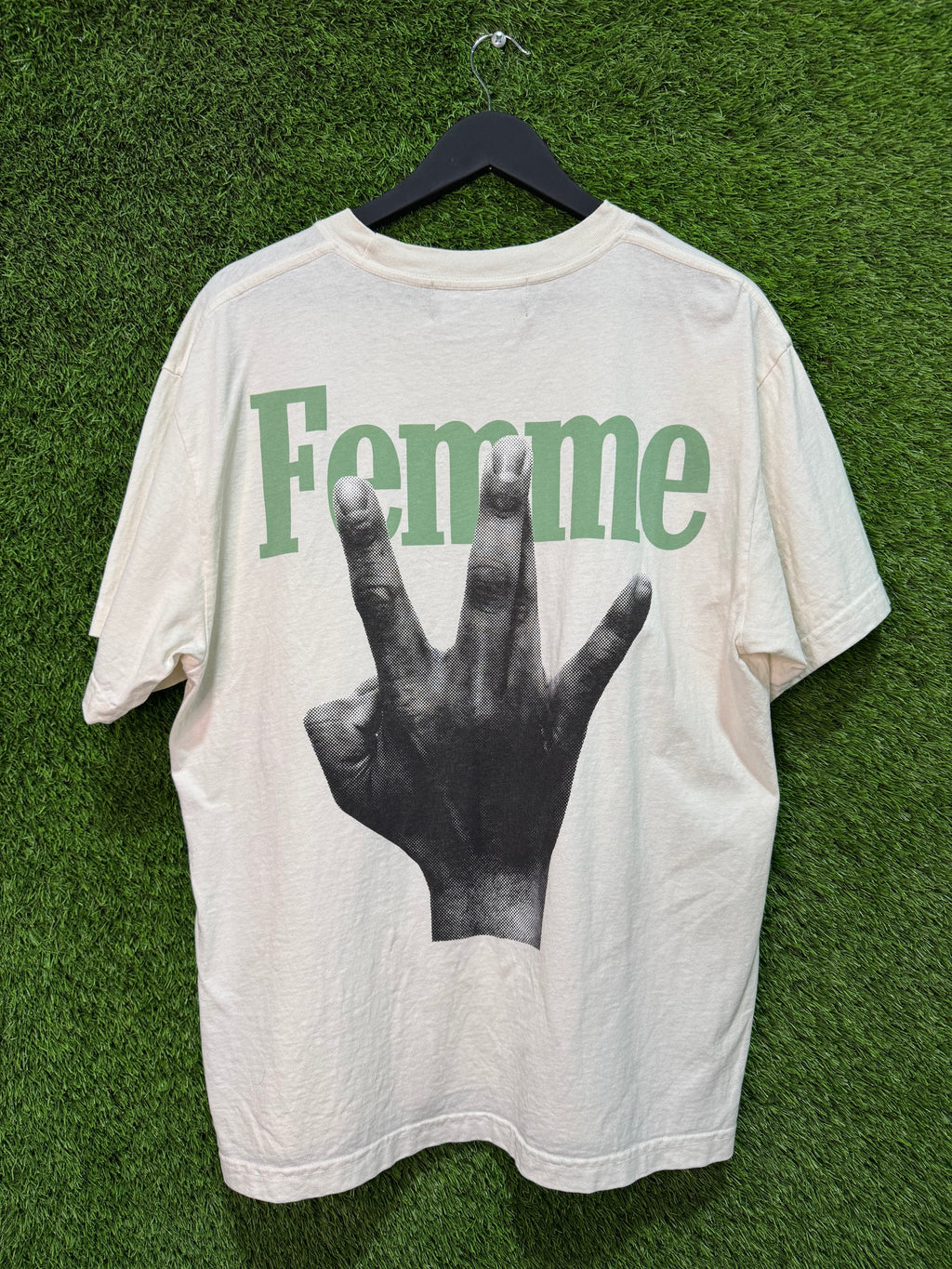 Homme Femme Twisted Fingers Tee