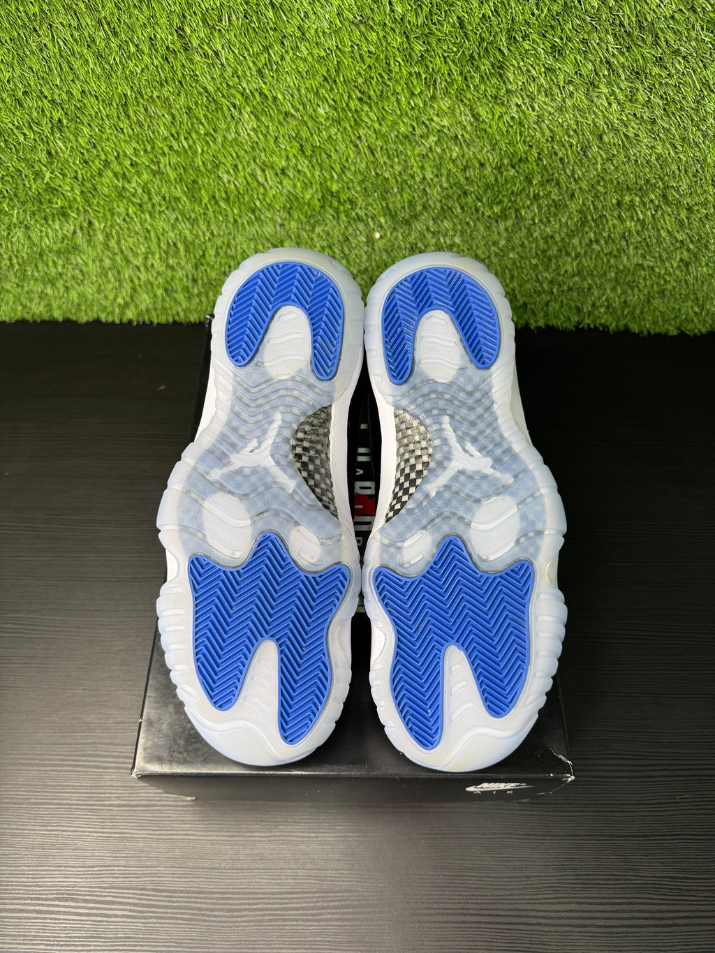 Jordan 11 Retro low Space Jam