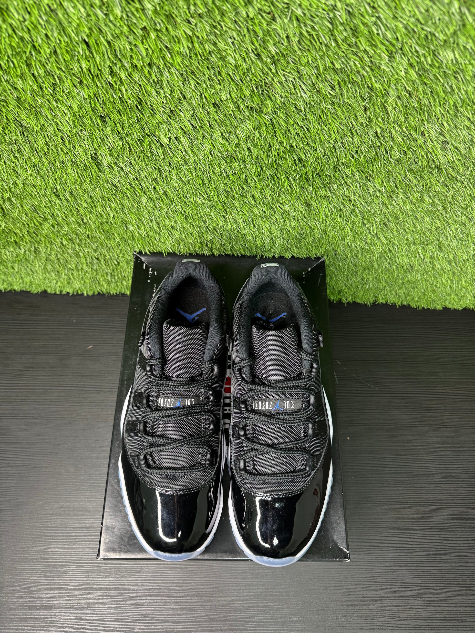 Jordan 11 Retro low Space Jam