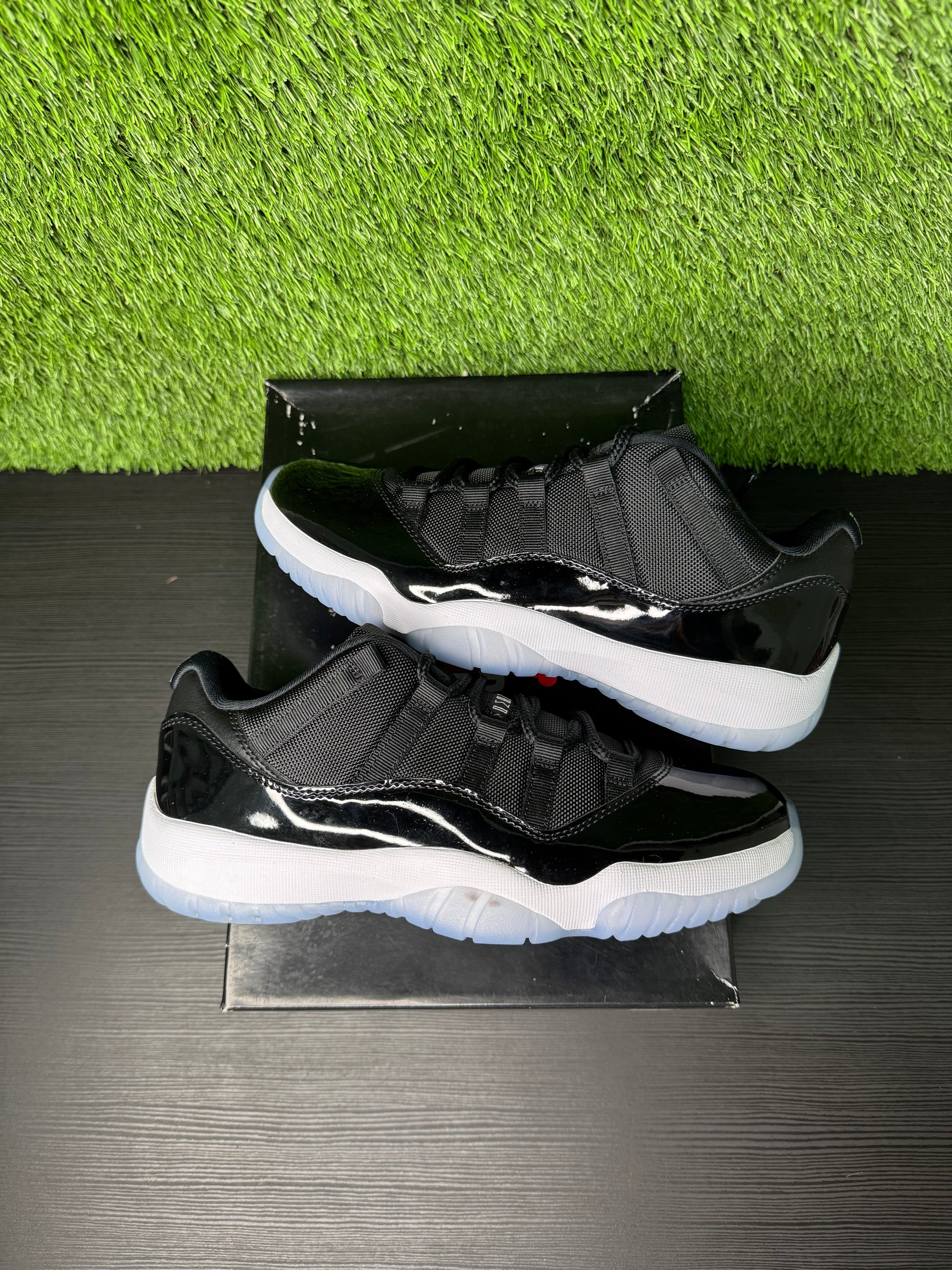 Jordan 11 Retro low Space Jam