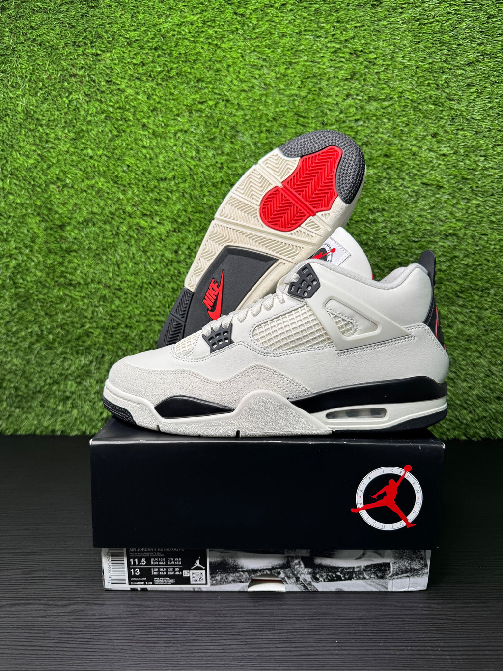 Jordan 4 Retro Flight Club