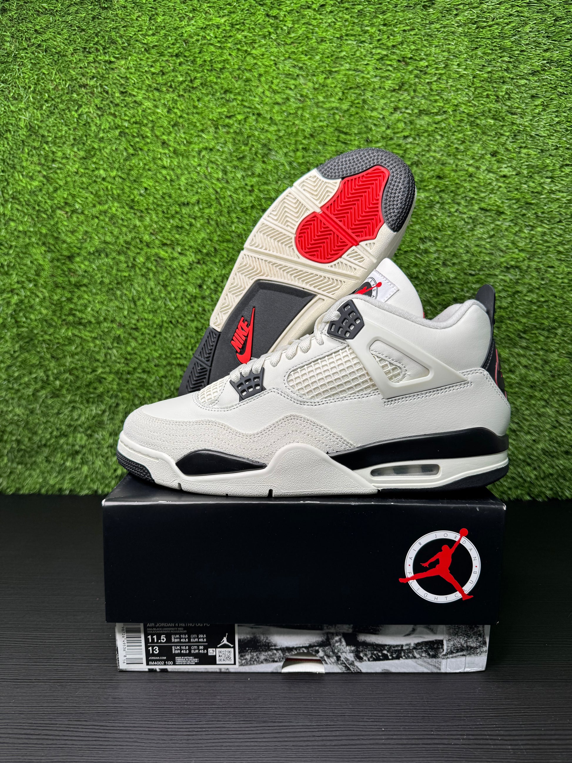 Jordan 4 Retro Flight Club