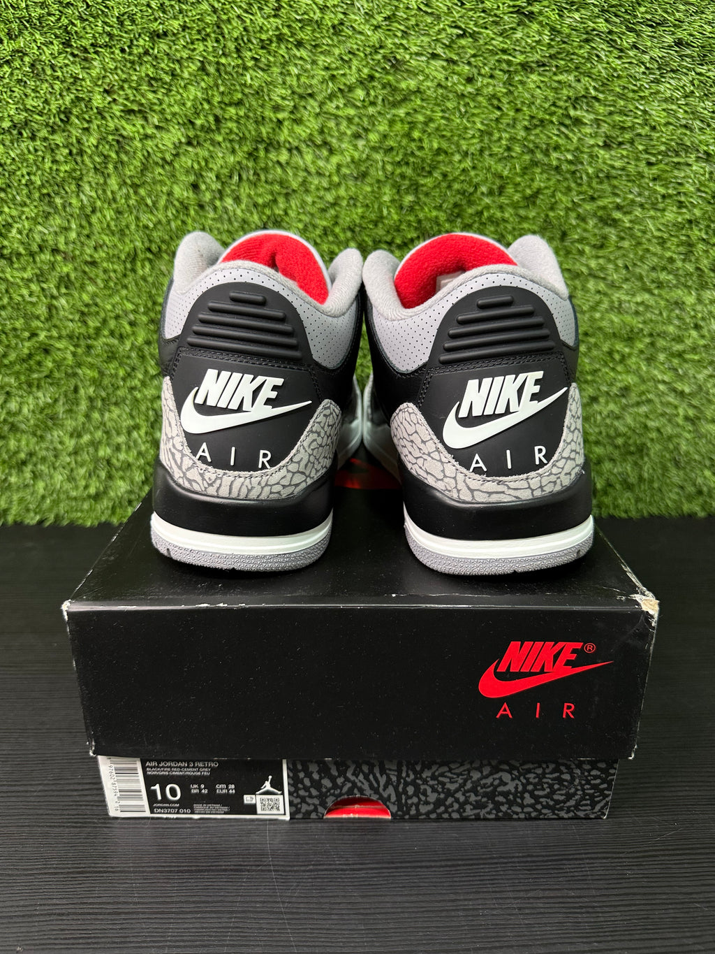 Jordan 3 Black Cement