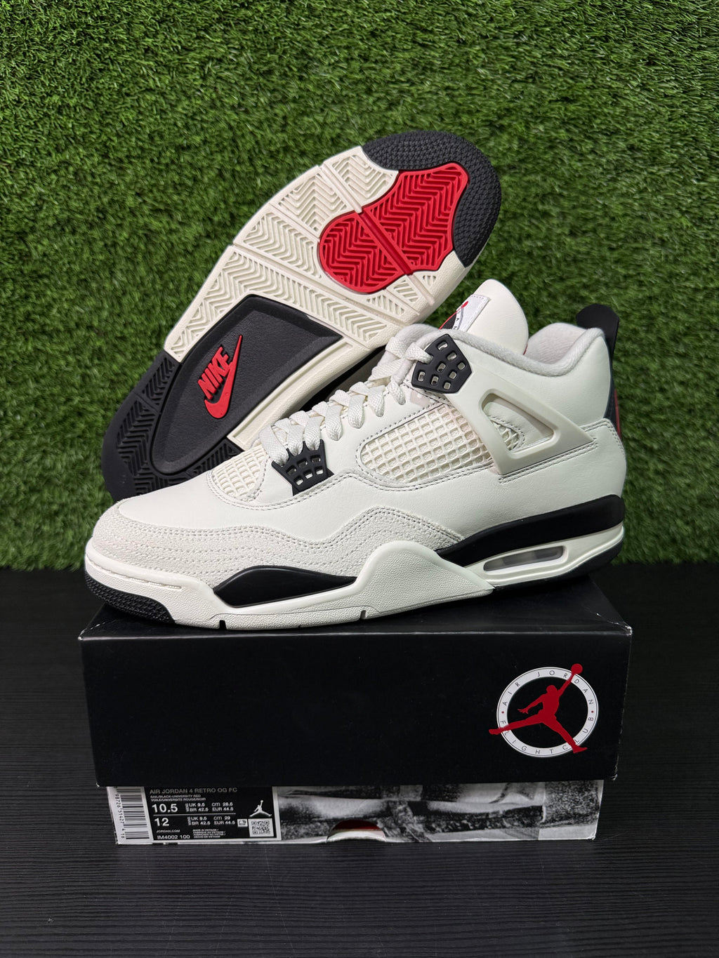 Jordan 4 Flight Club
