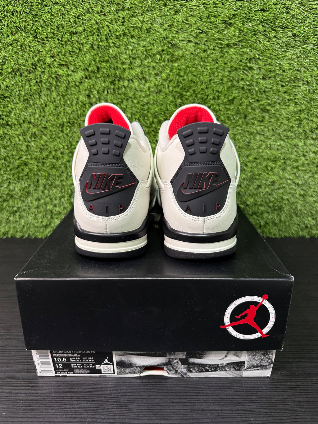 Jordan 4 Flight Club
