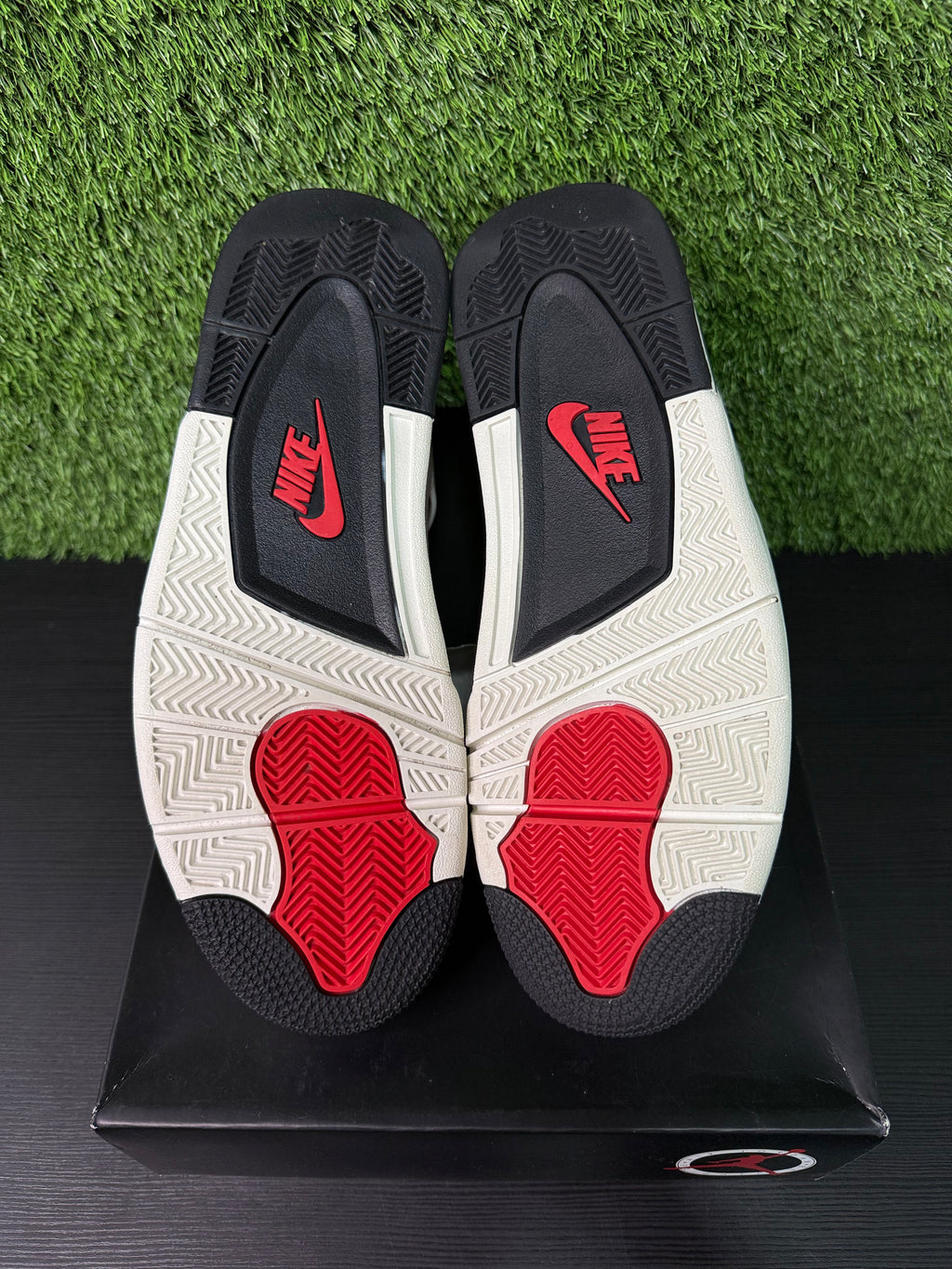Jordan 4 Flight Club