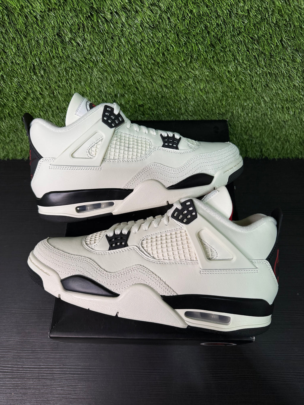 Jordan 4 Flight Club