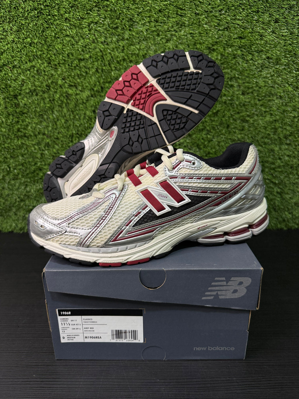 New Balance 1906R Silver Crimson