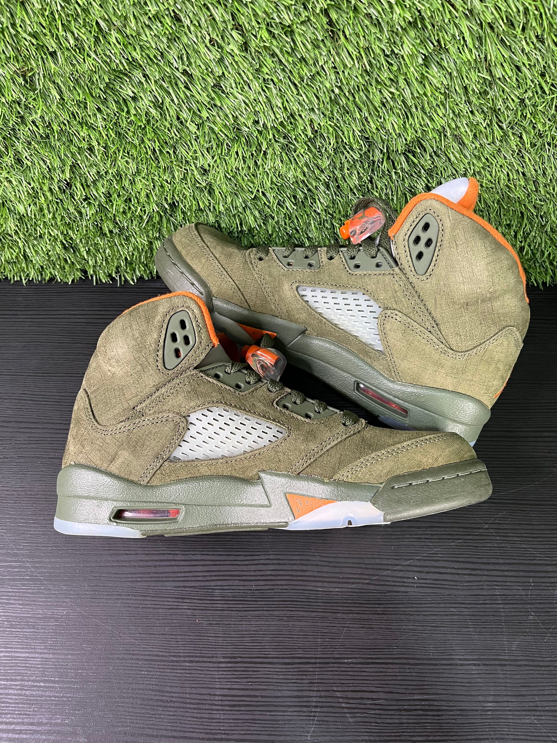 Jordan 5 retro olive
