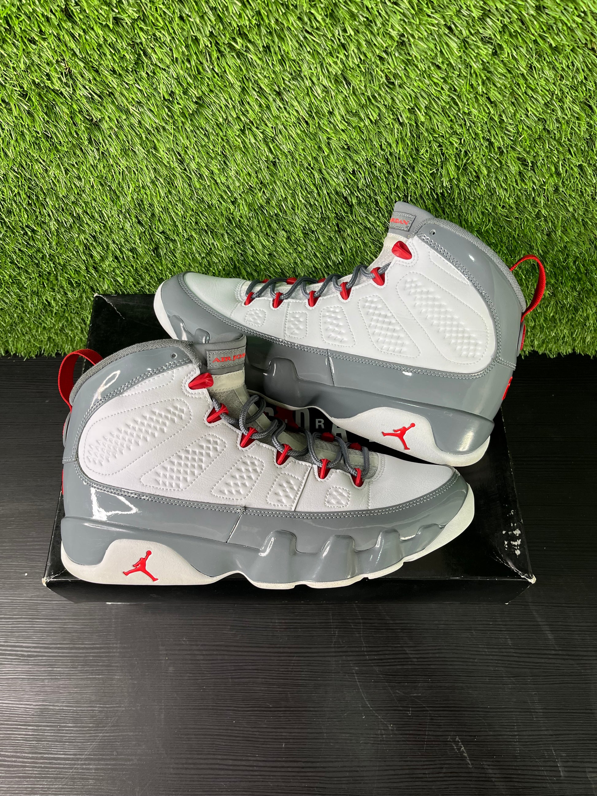 Jrdan 9 retro fire red