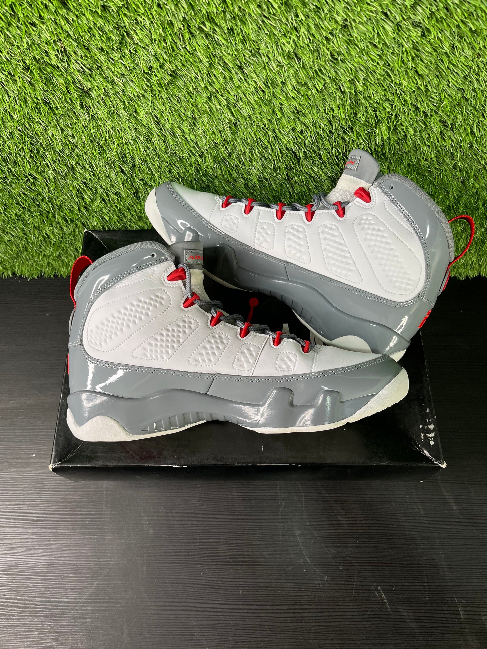 Jrdan 9 retro fire red