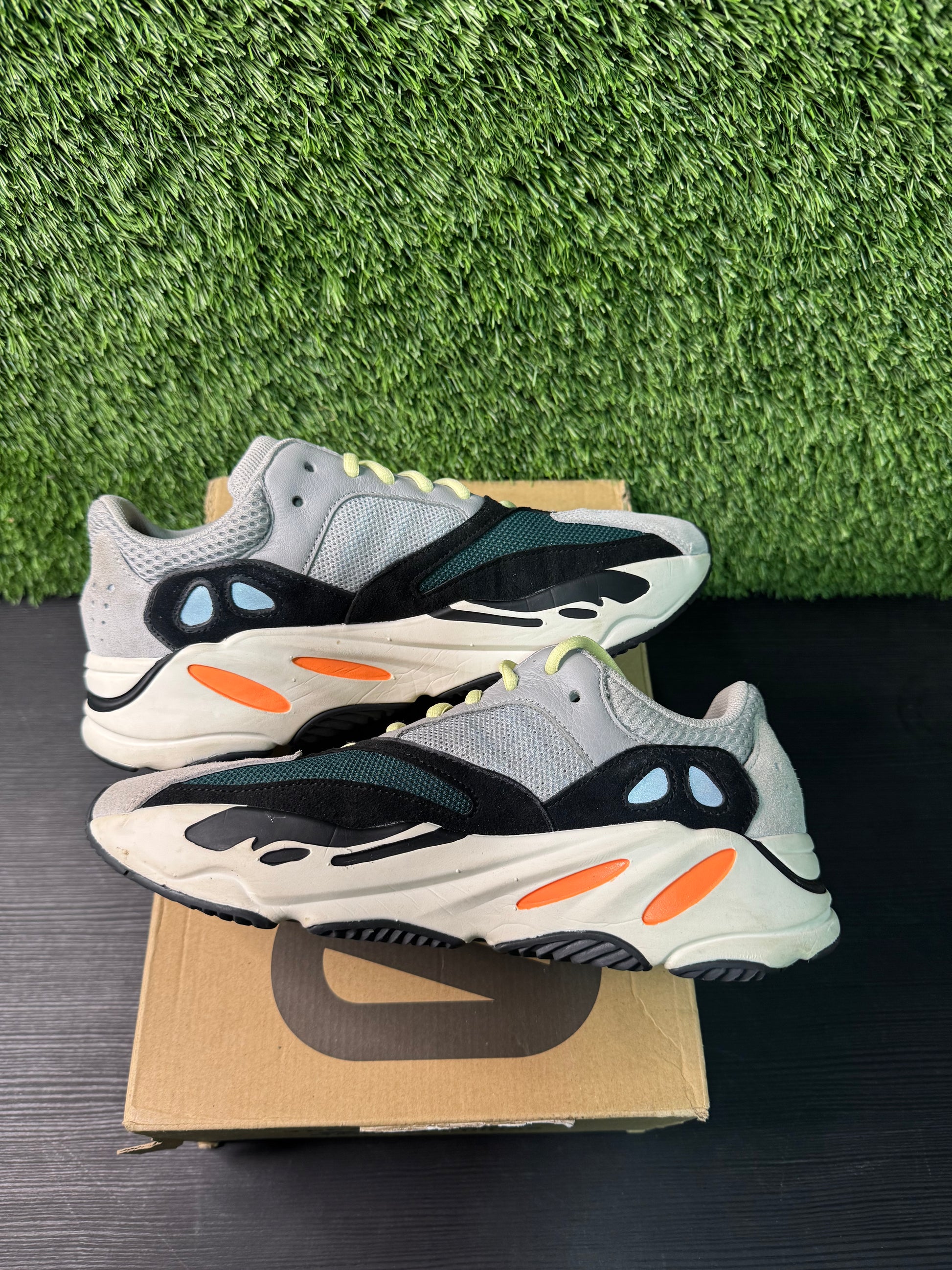 Yeezy 700 Wave Runner