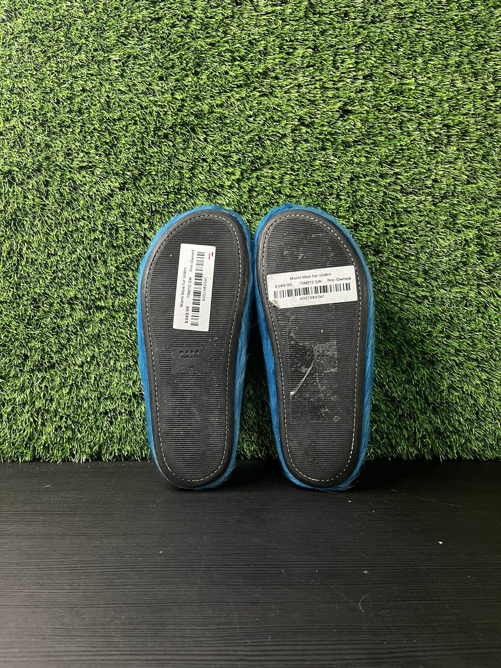 Marni blue fur slides