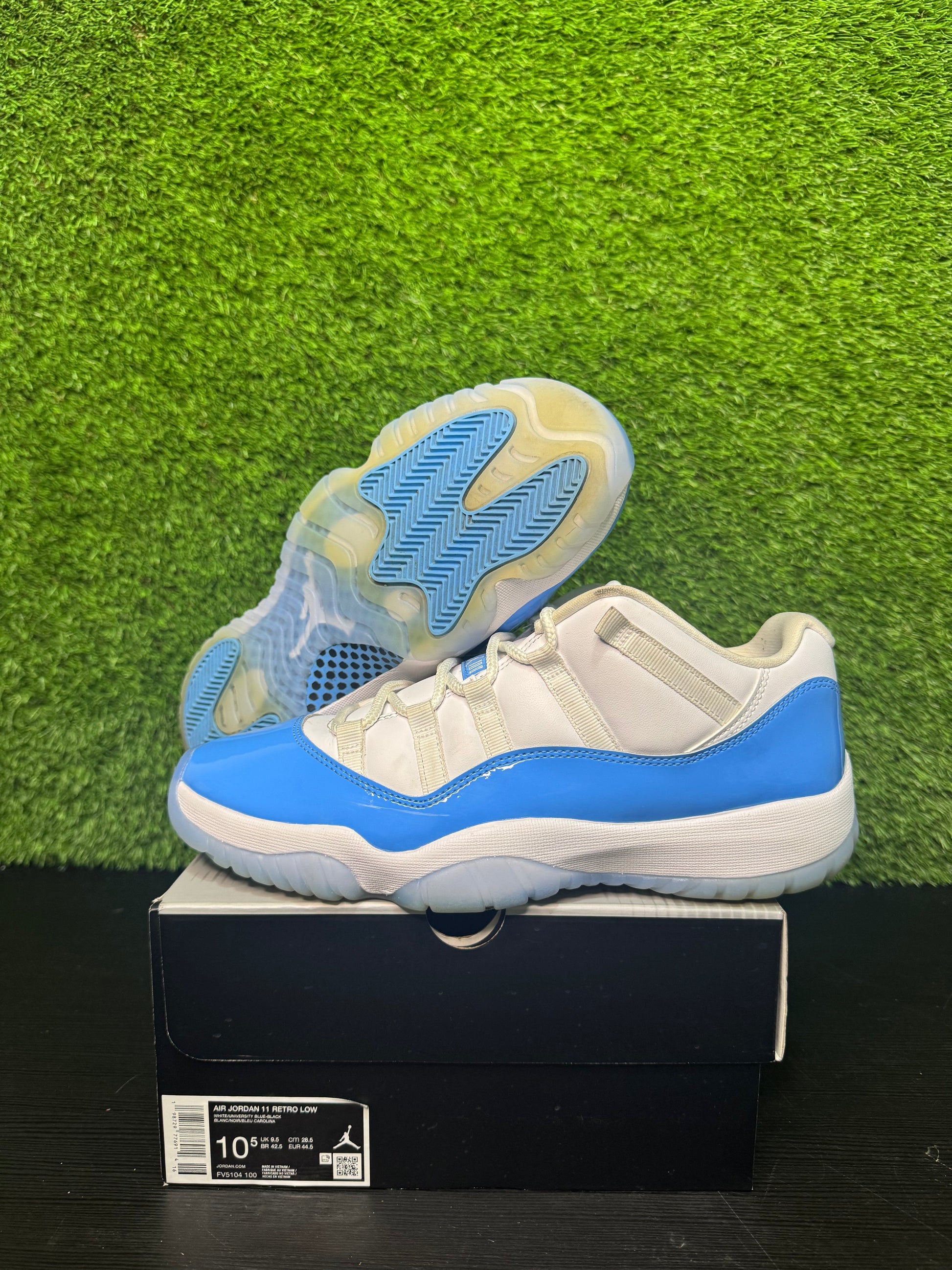 Jordan Retro 11 low university blue