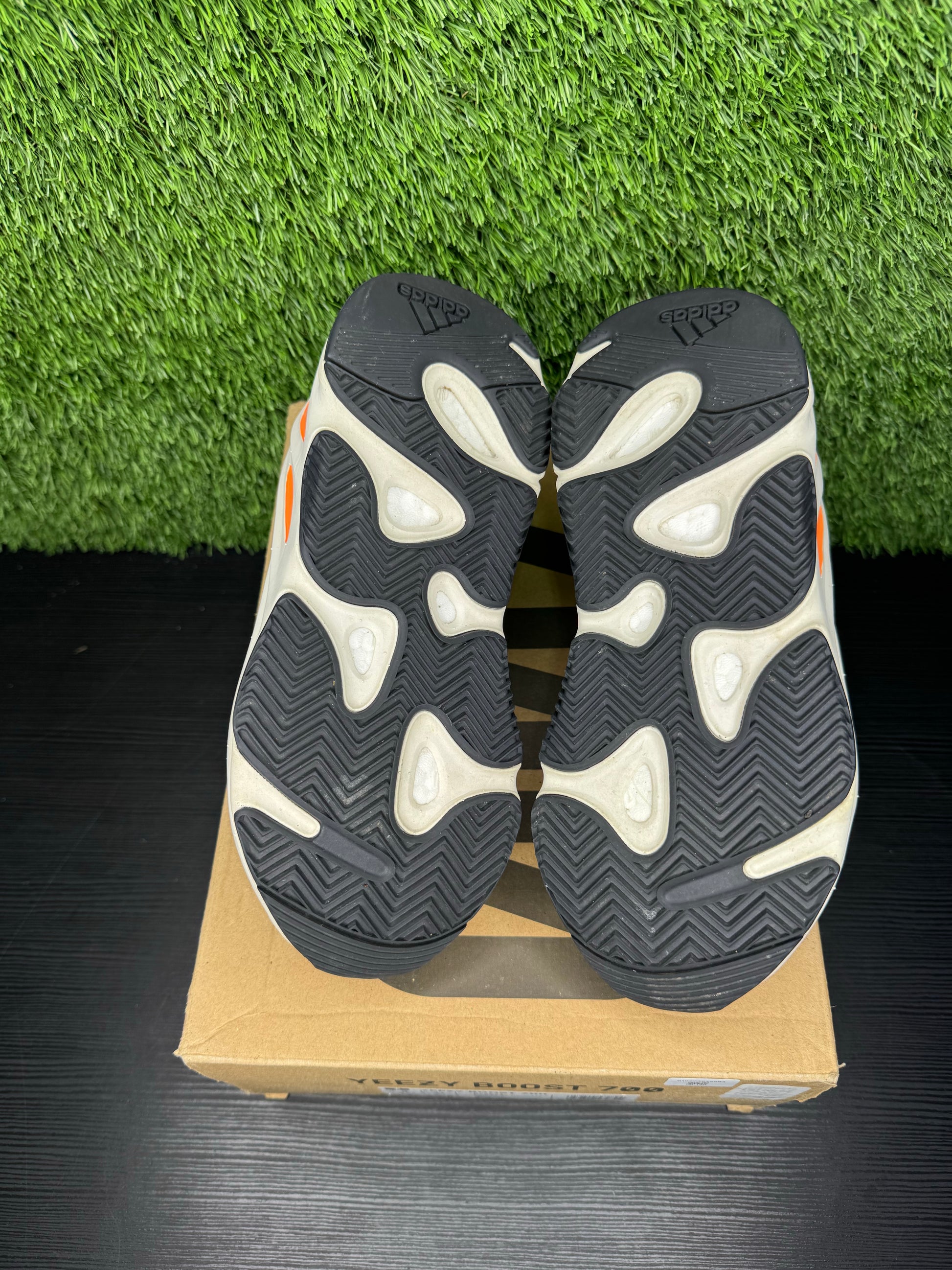 adidas Yeezy Boost 700 Wave Runner (Kids)