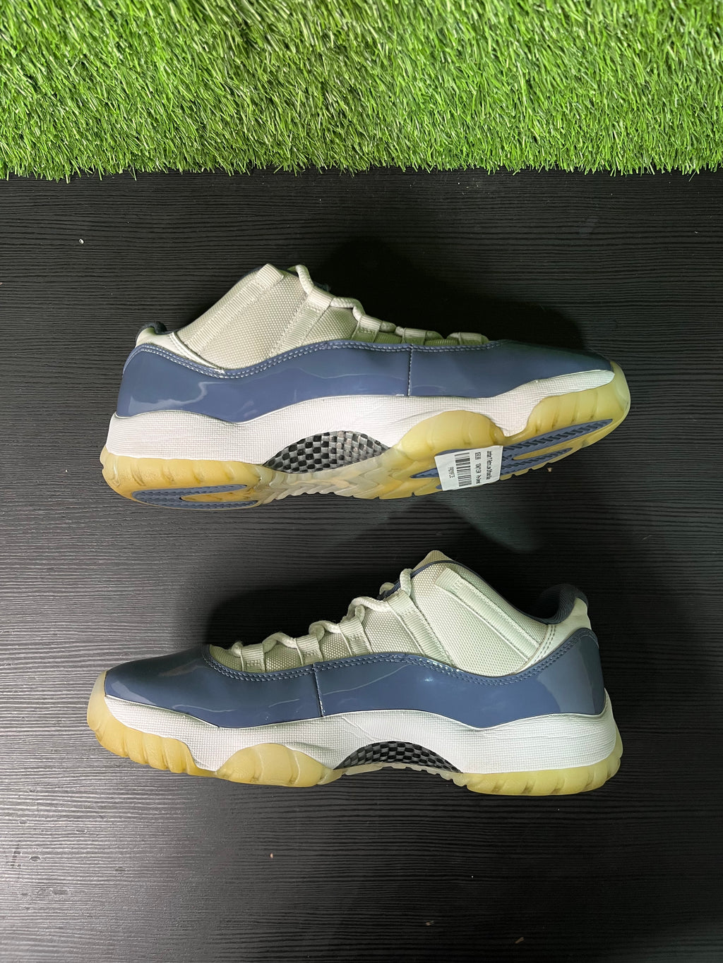 Jordan 11 Retro Low Diffused Blue