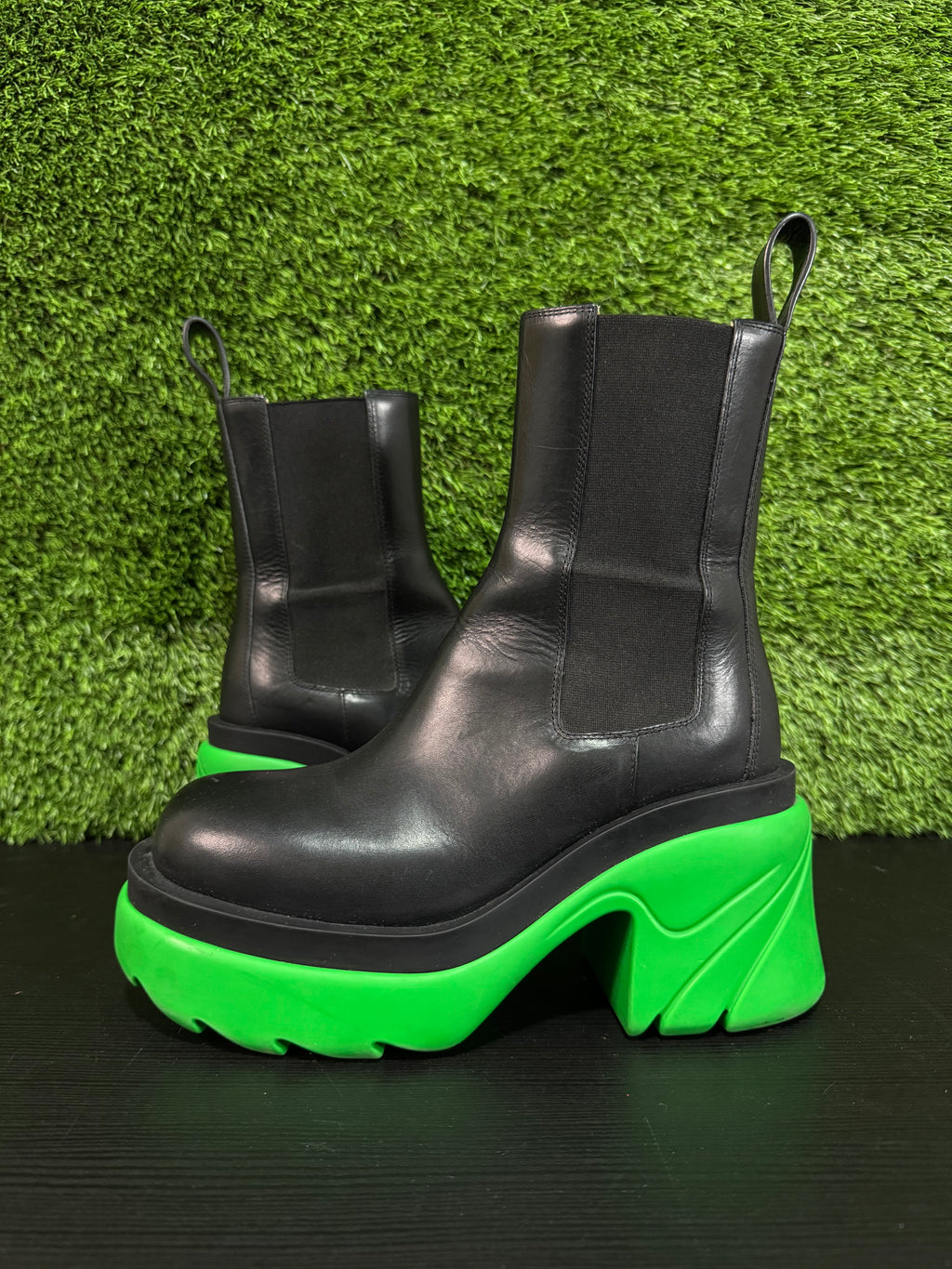 Bottega Veneta Chelsea Boot Black/Green