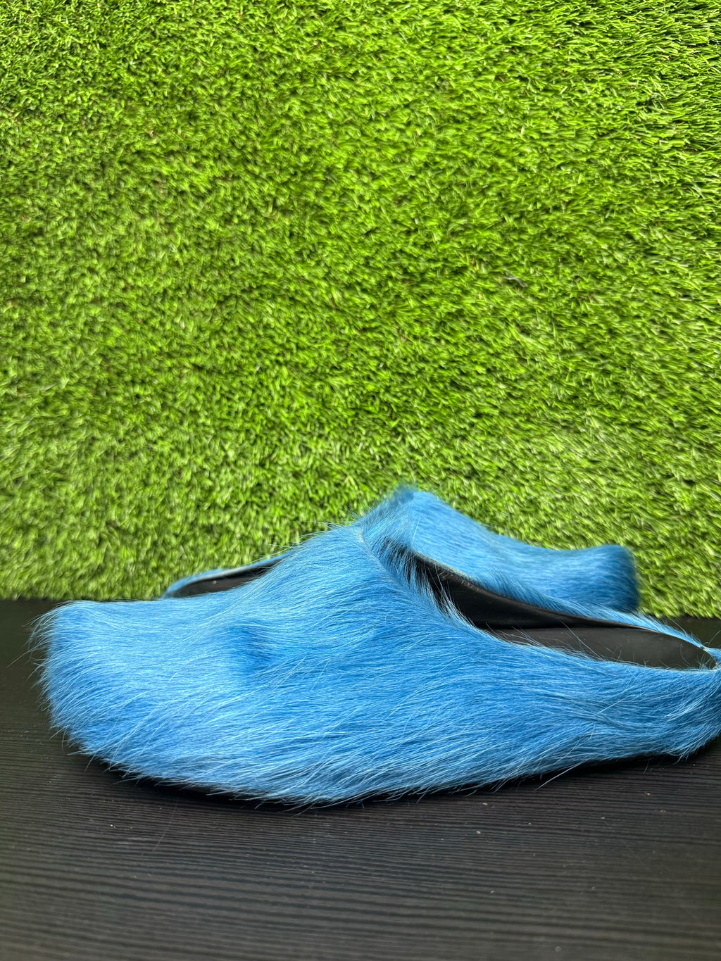 Marni blue fur slides