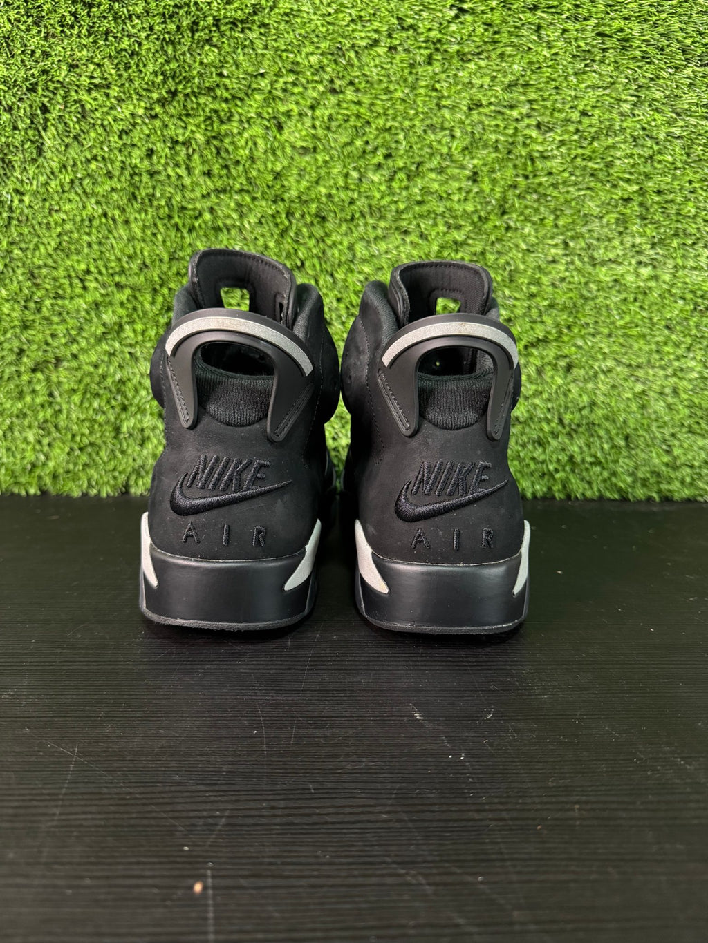 Jordan 6 Retro Cap and Gown