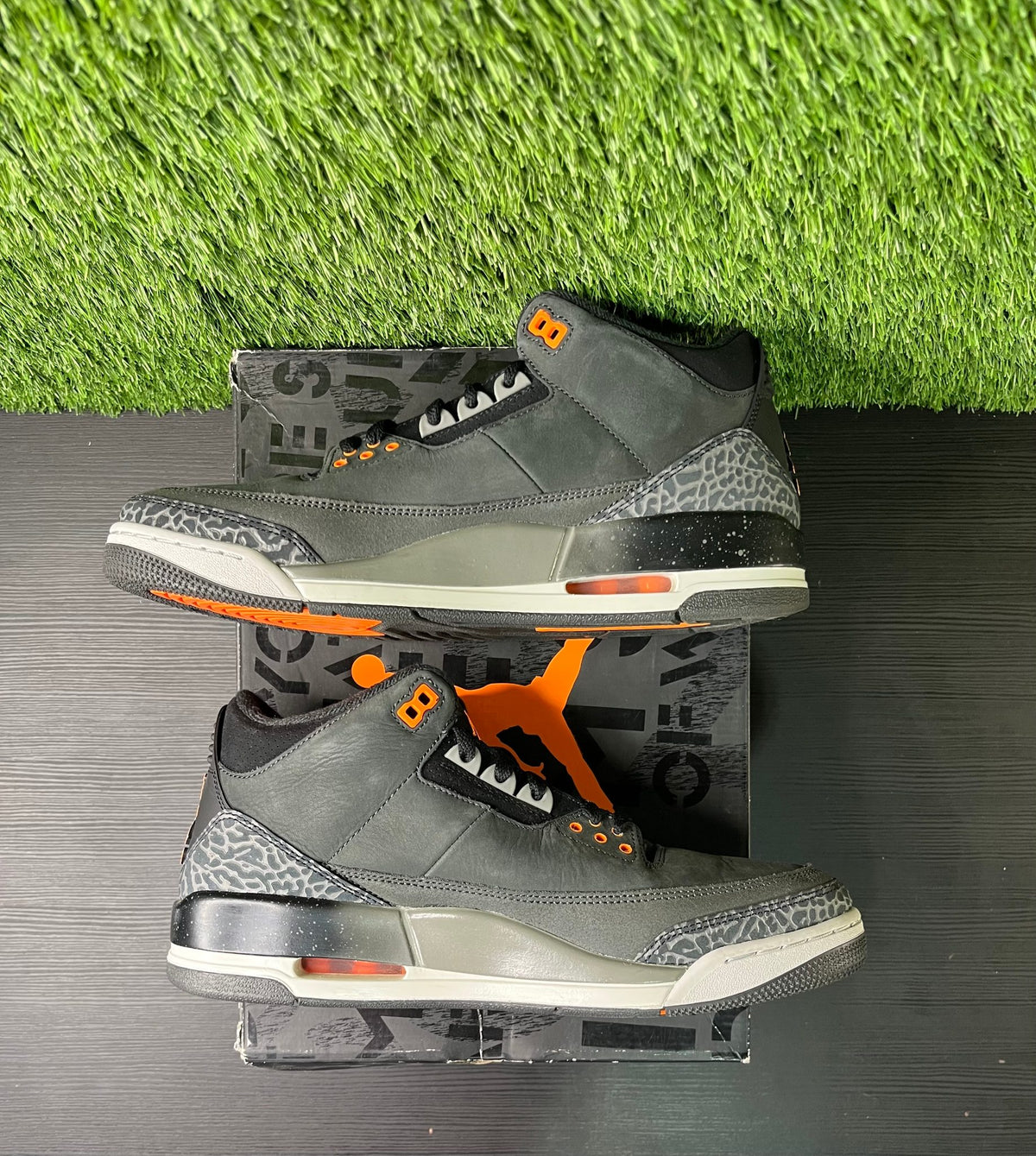 Jordan 3 Retro Fear Pack (2023)
