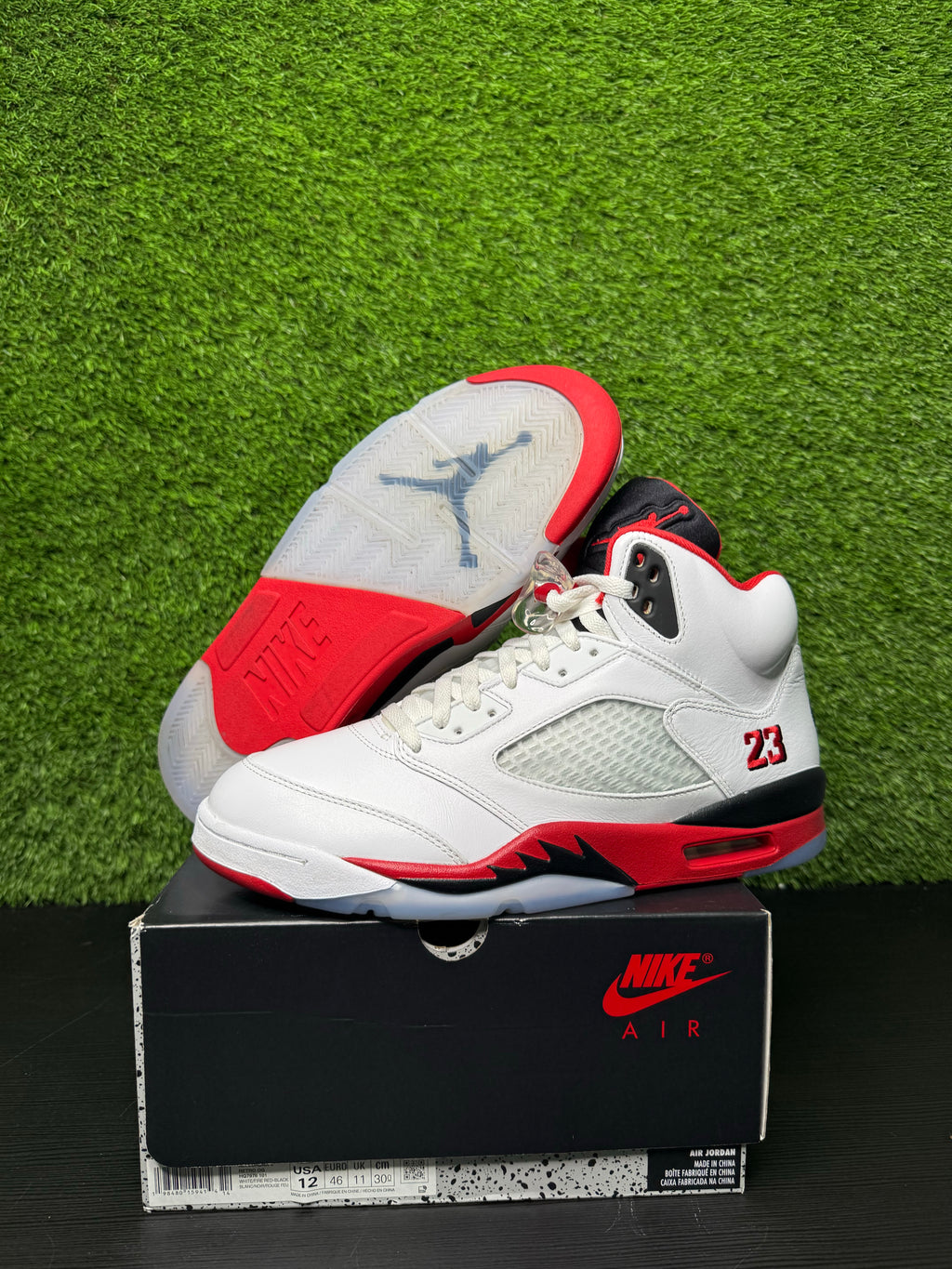 Jordan 5 Fire red