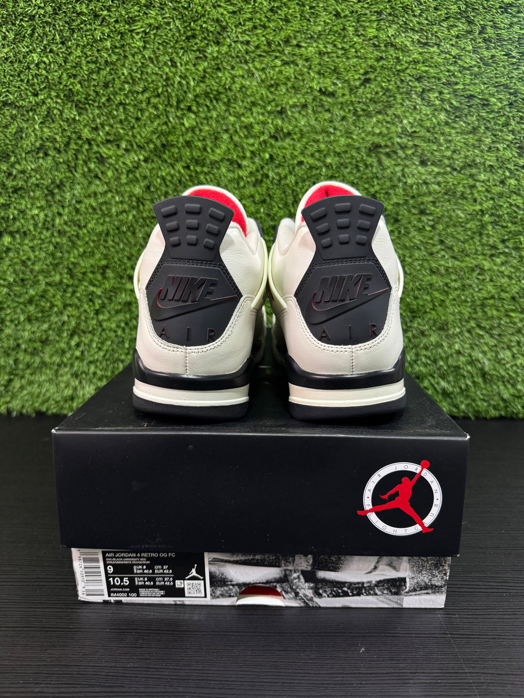 Jordan 4 Retro Flight Club