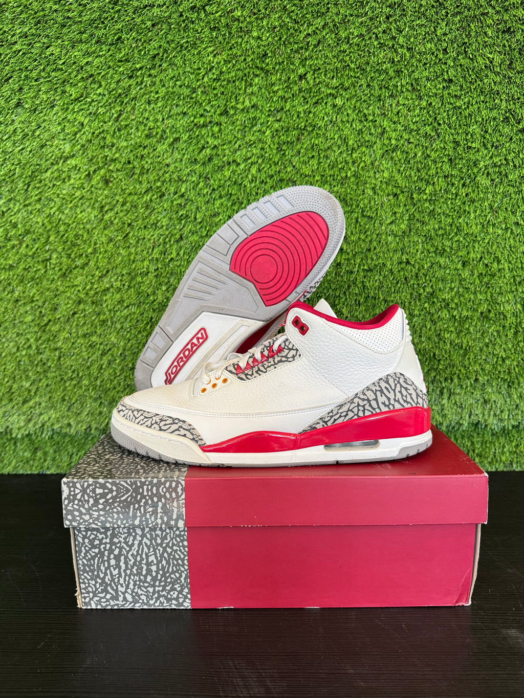 Jordan 3 Retro Cardinal Red