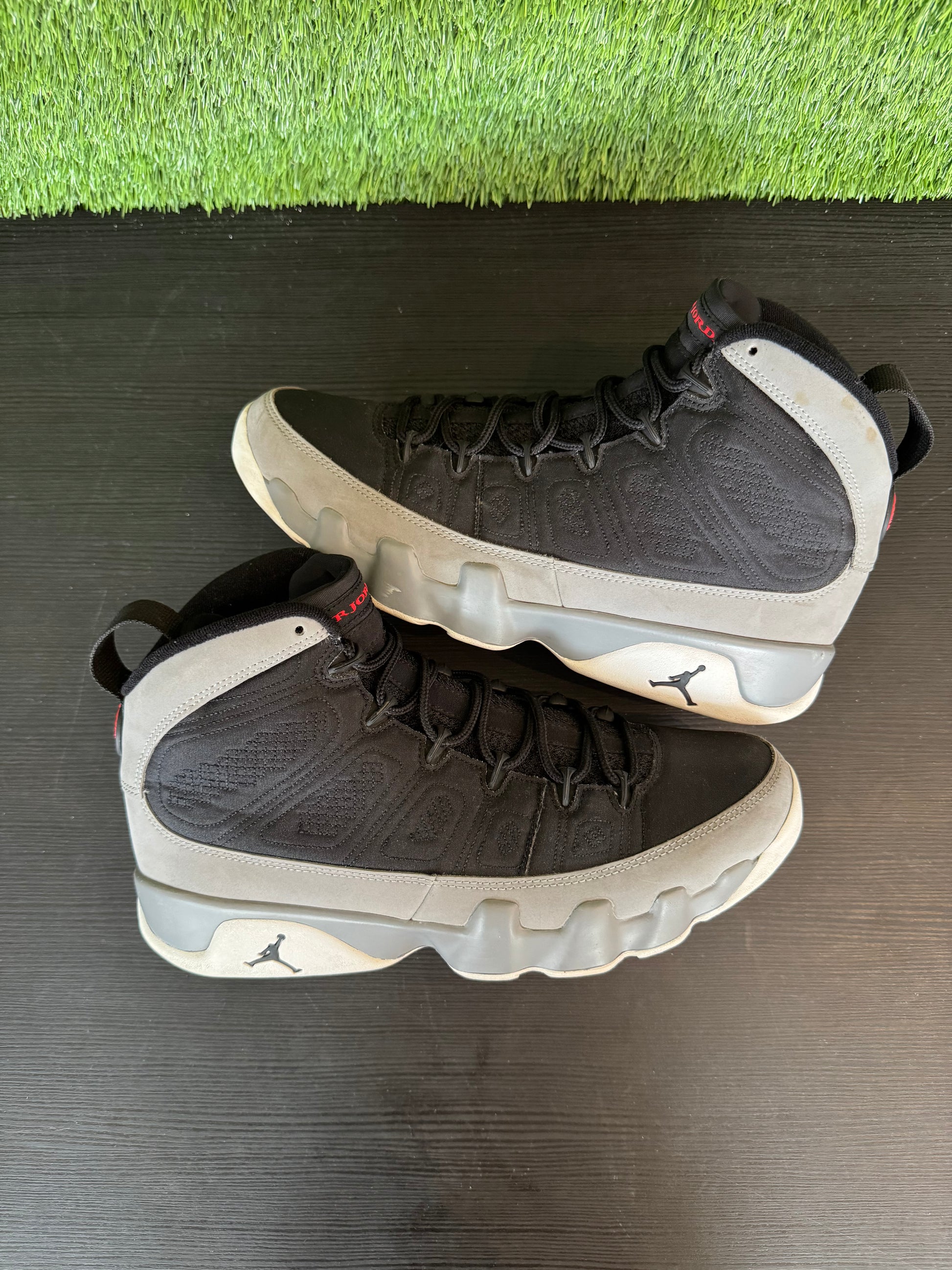 Jordan 9 Retro Particle Grey