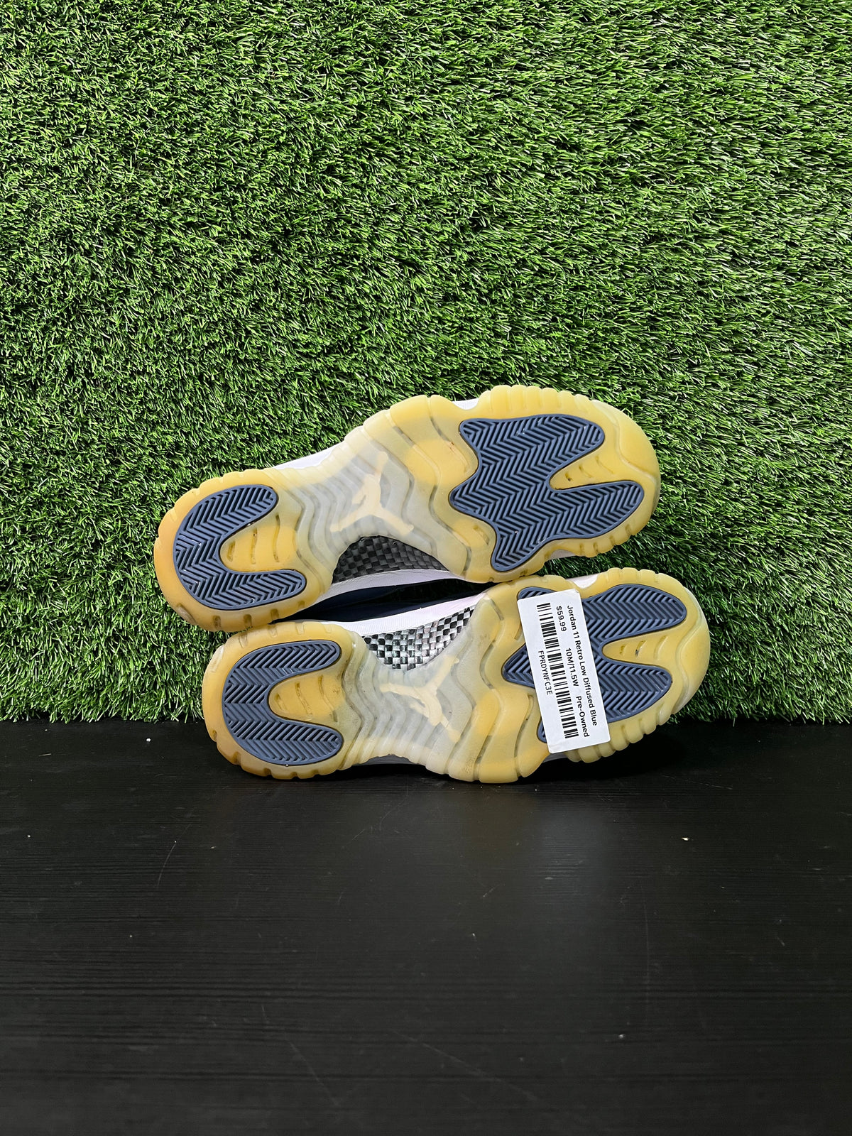 Jordan 11 Retro Low Diffused Blue