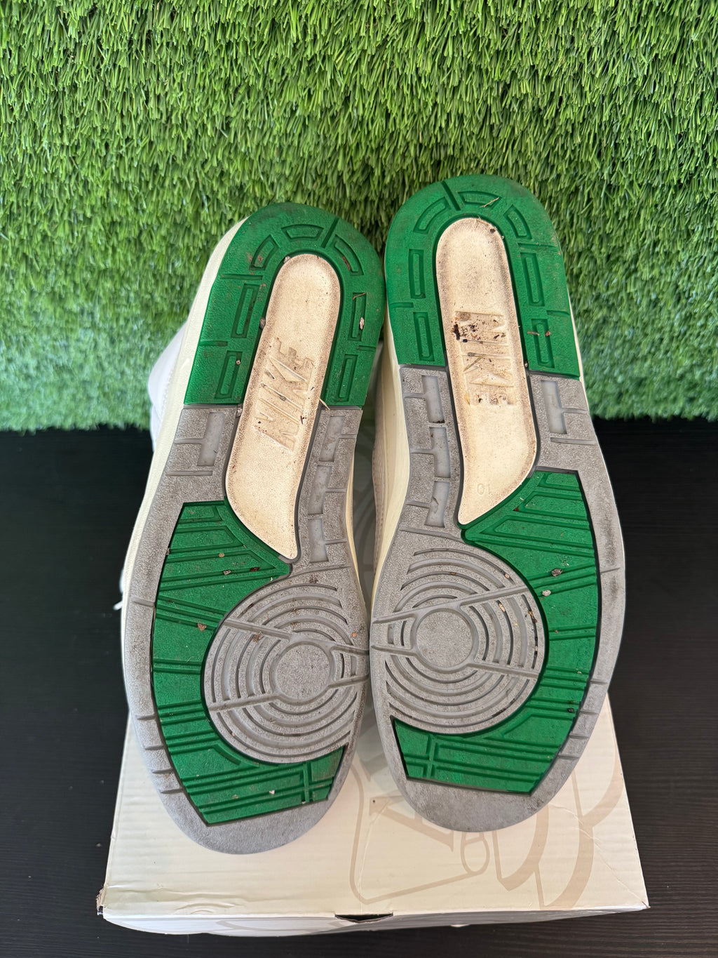 Jordan 2 Retro Lucky Green