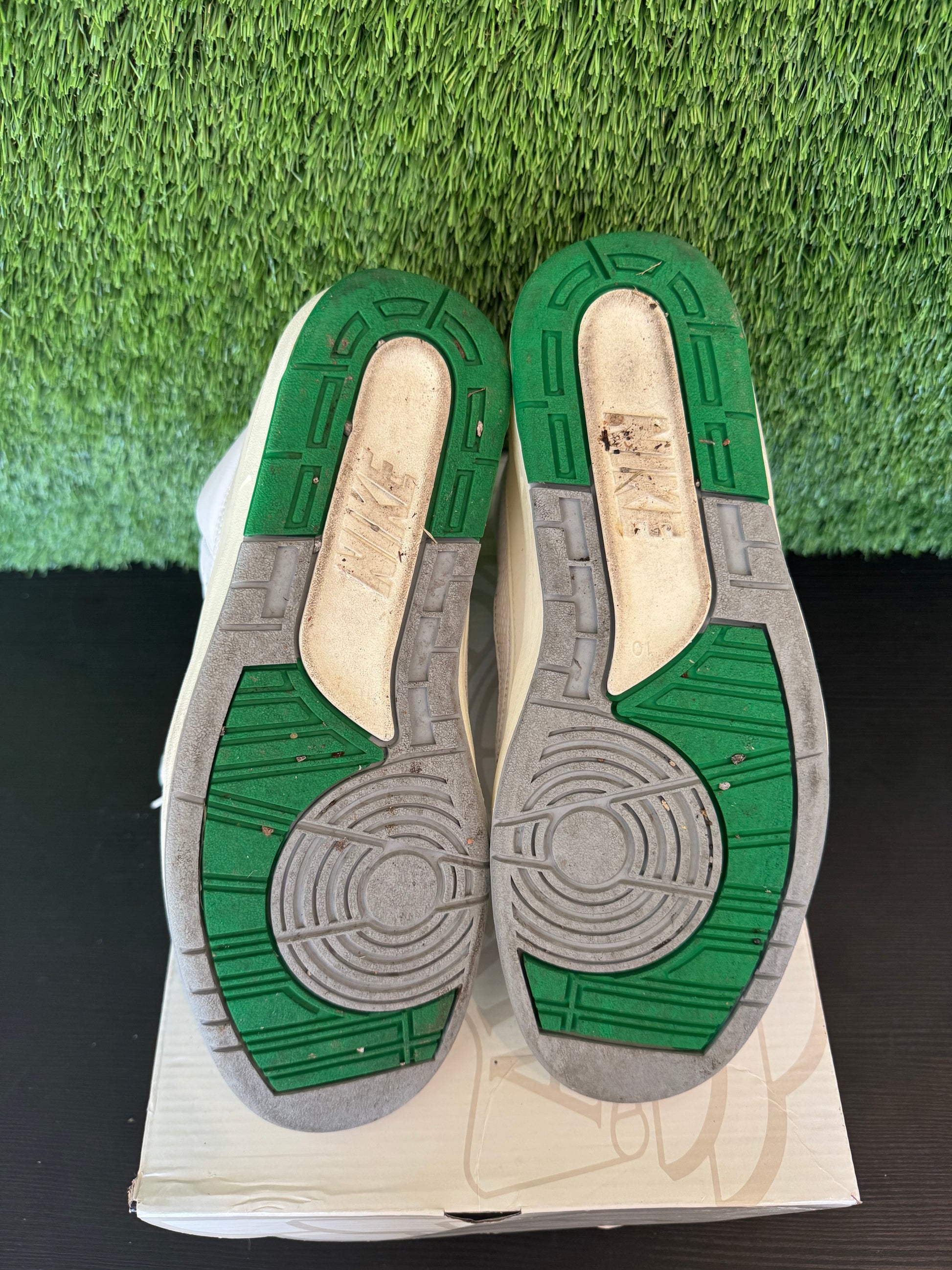 Jordan 2 Retro Lucky Green