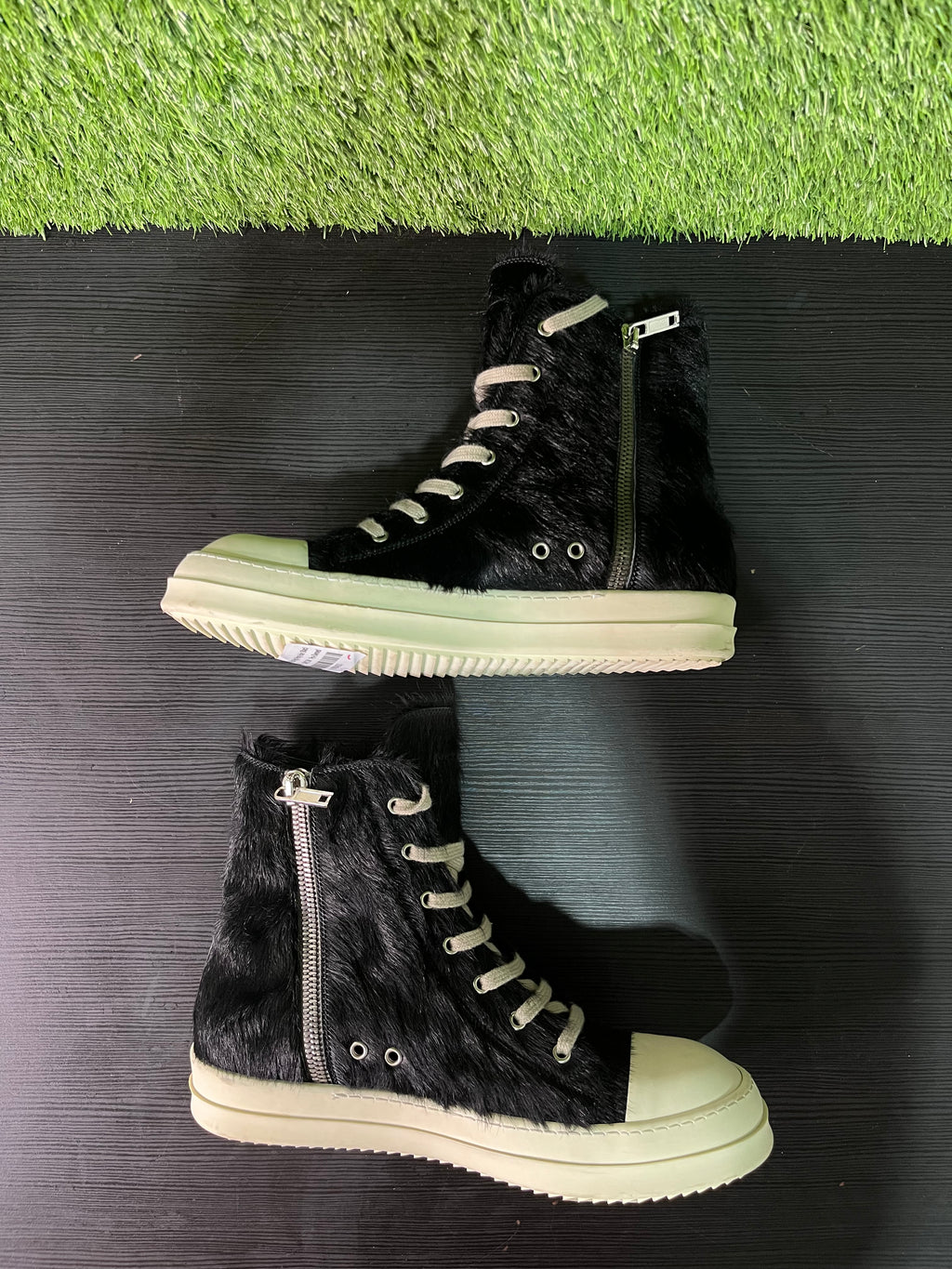 Rick Owens Strobe High Pony Hair Black