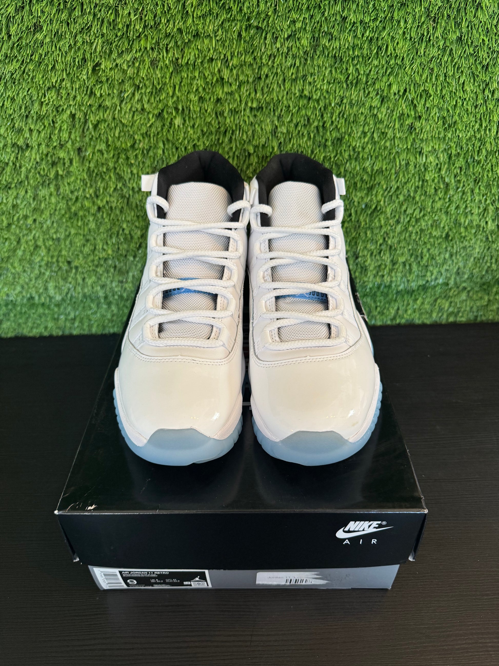 Jordan 11 Retro Legend Blue (2024)