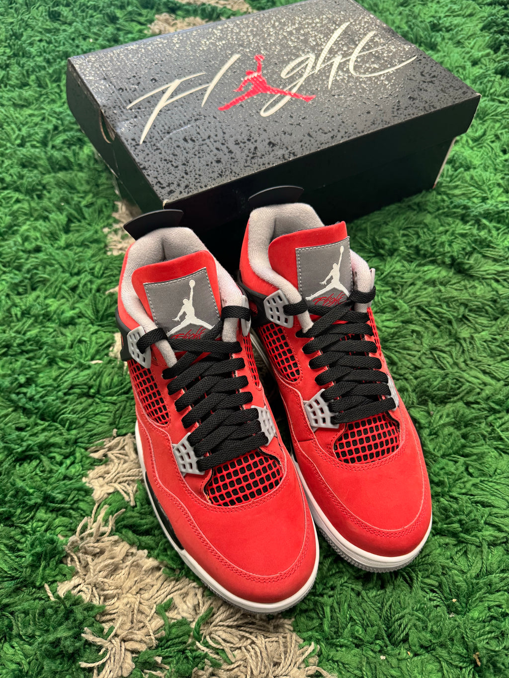 Jordan 4 Retro Toro Bravo