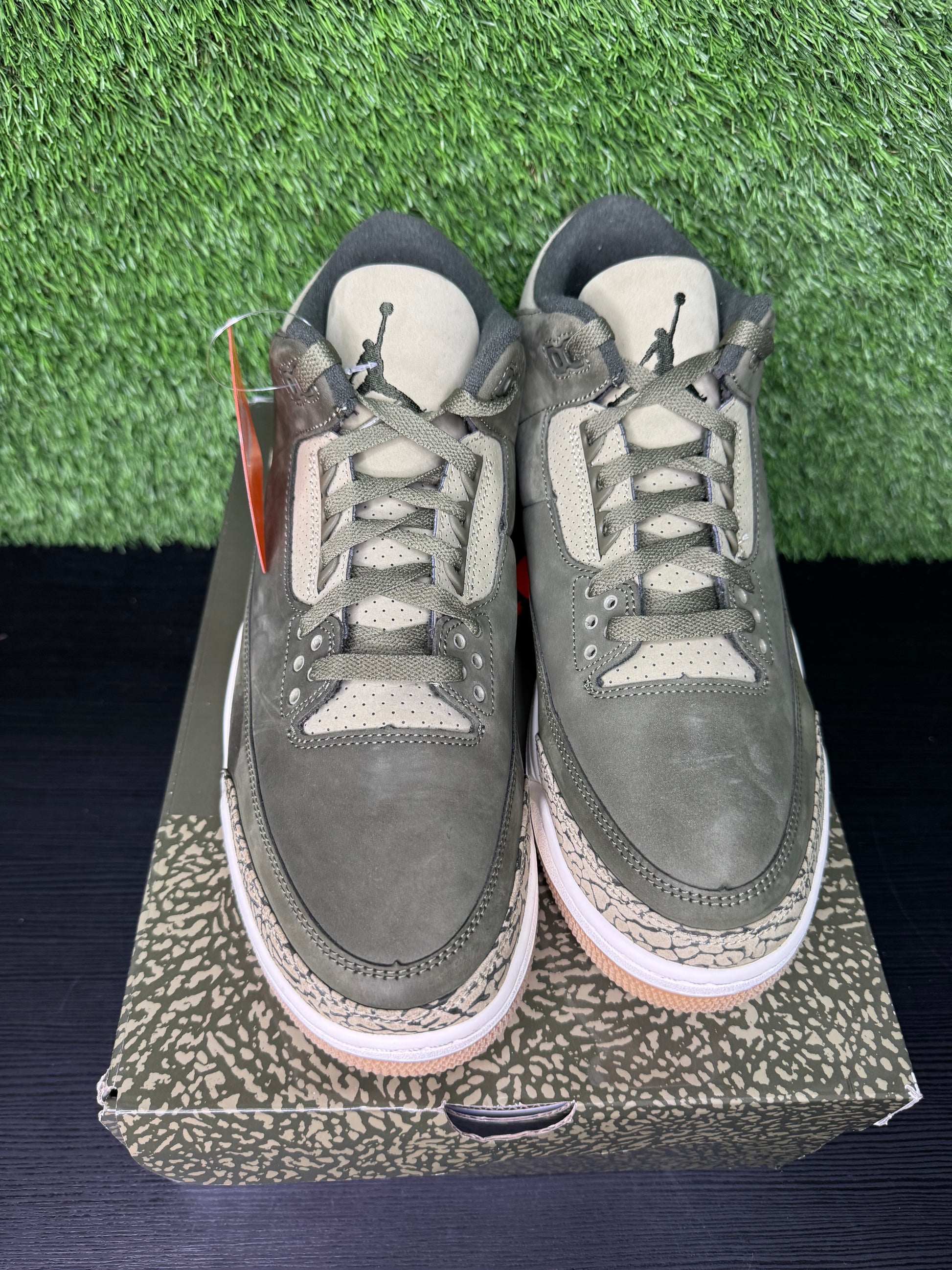 Jordan 3 Family affairs